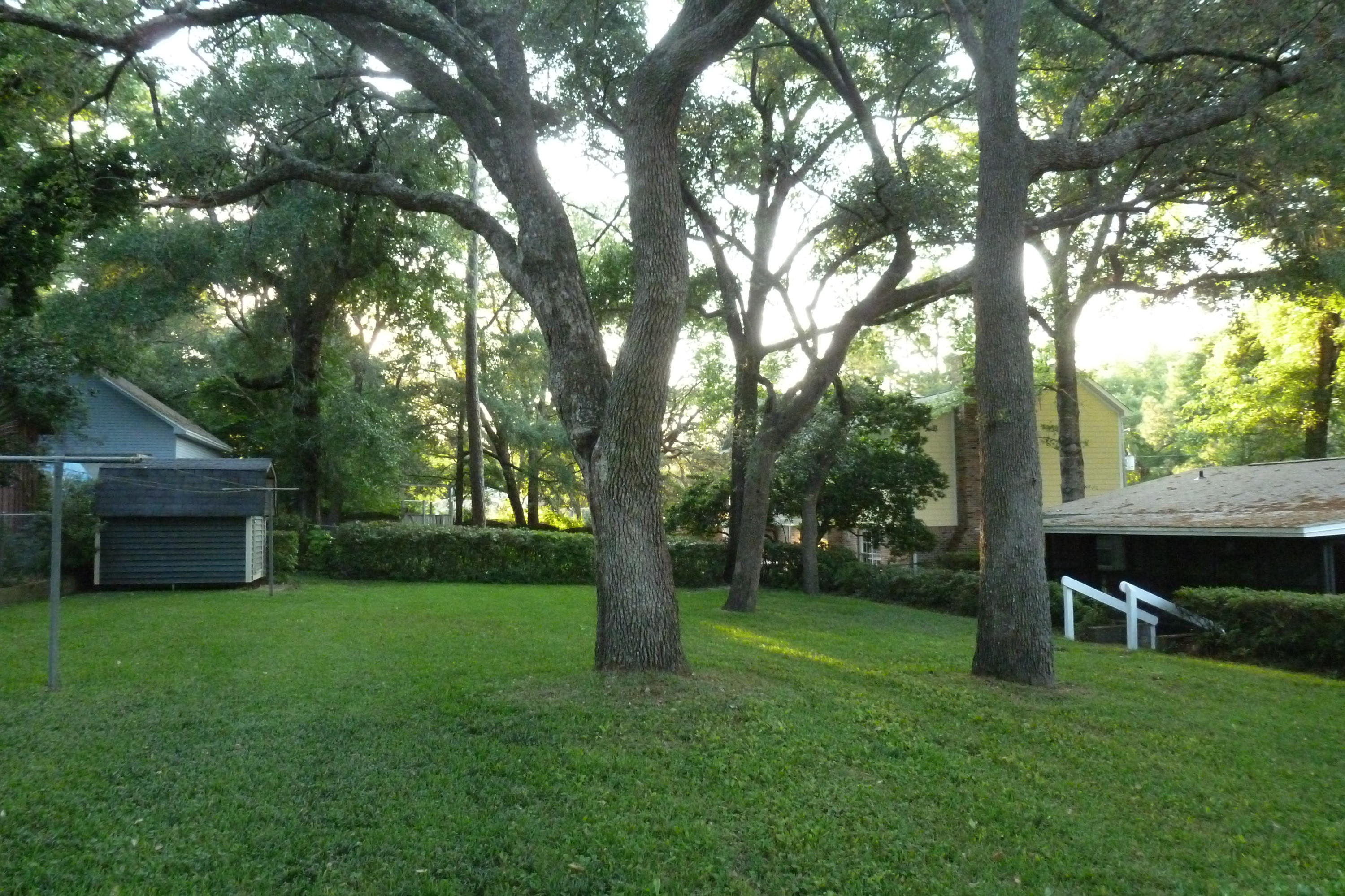 Bayshore Dr - Residential