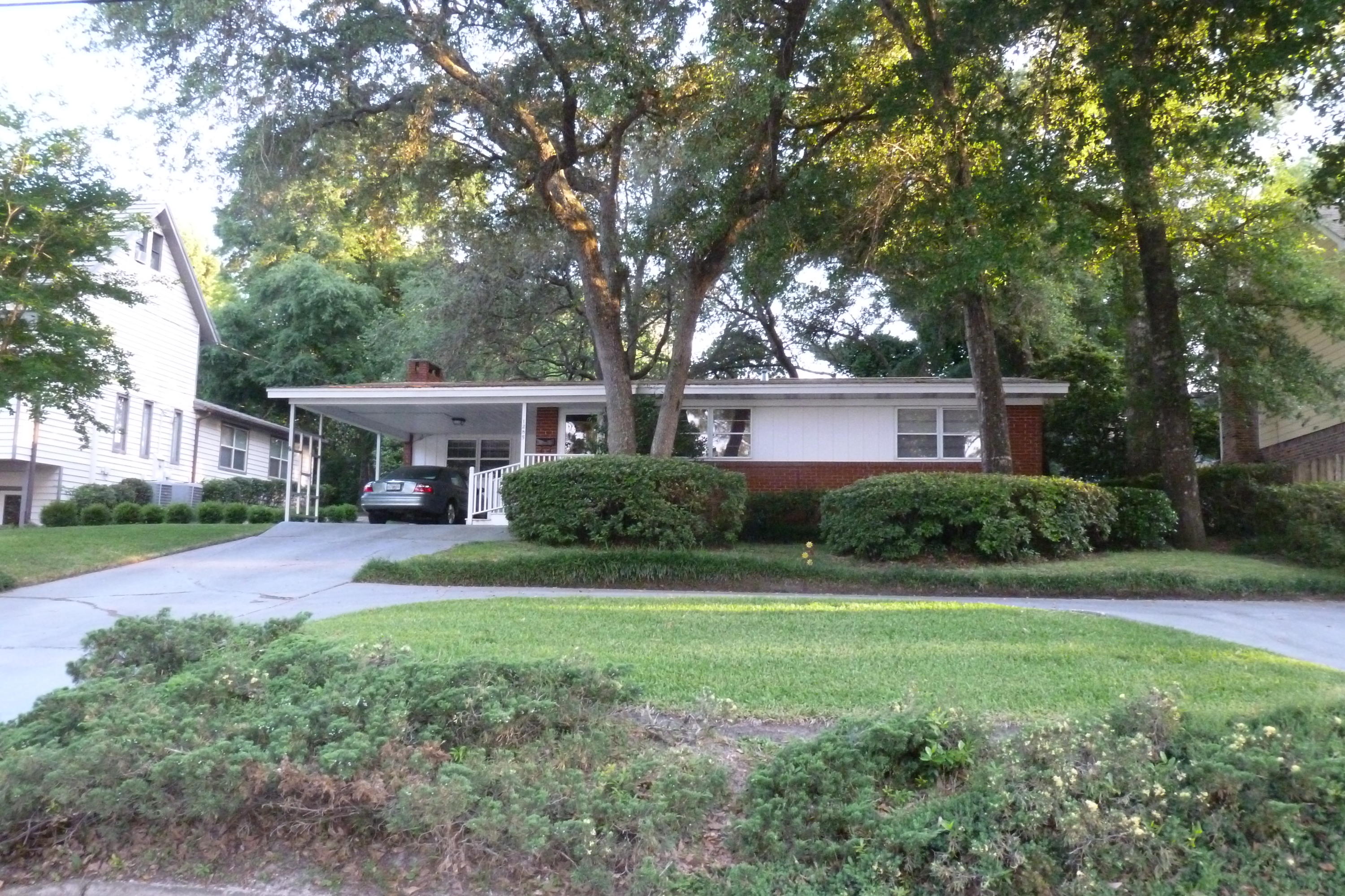 Bayshore Dr - Residential