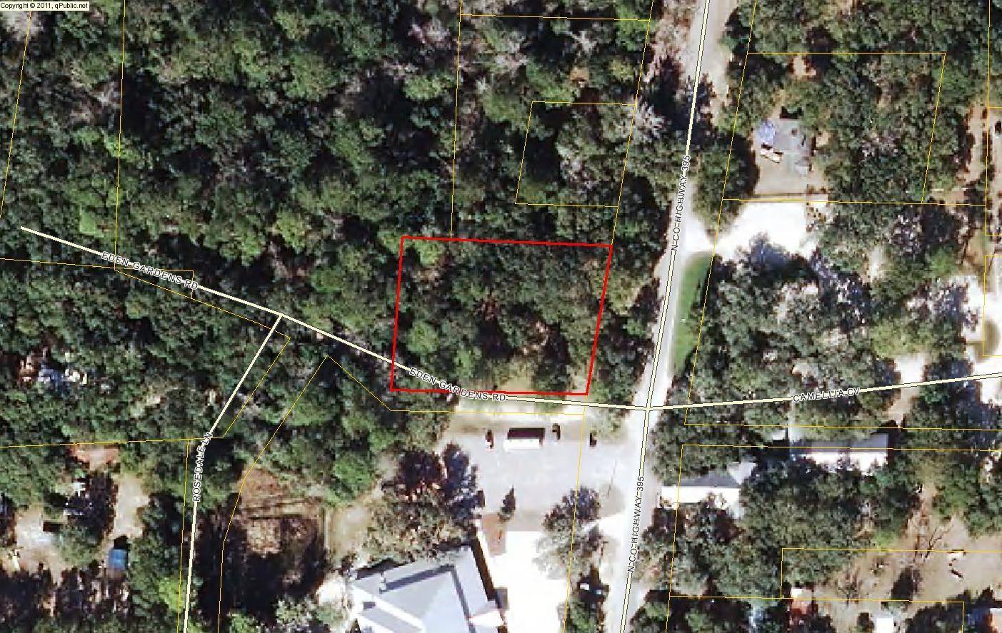 Beautiful lot next to the Point Washington Methodist Church and just down from the public boat launch. This lot in the historic Point Washington is adorned with beautiful live oaks and mostly cleared.