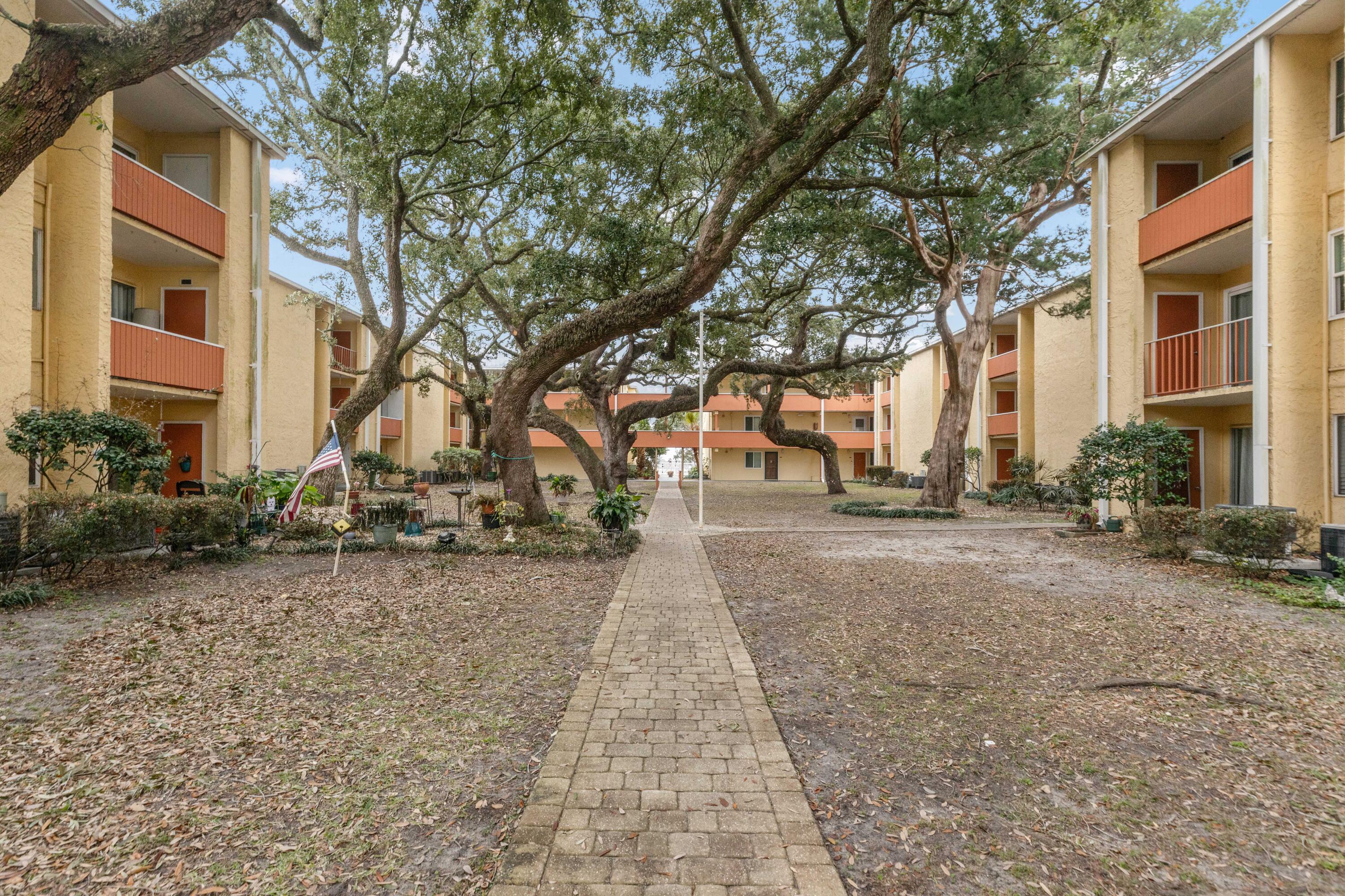 THE CEDARS - Residential