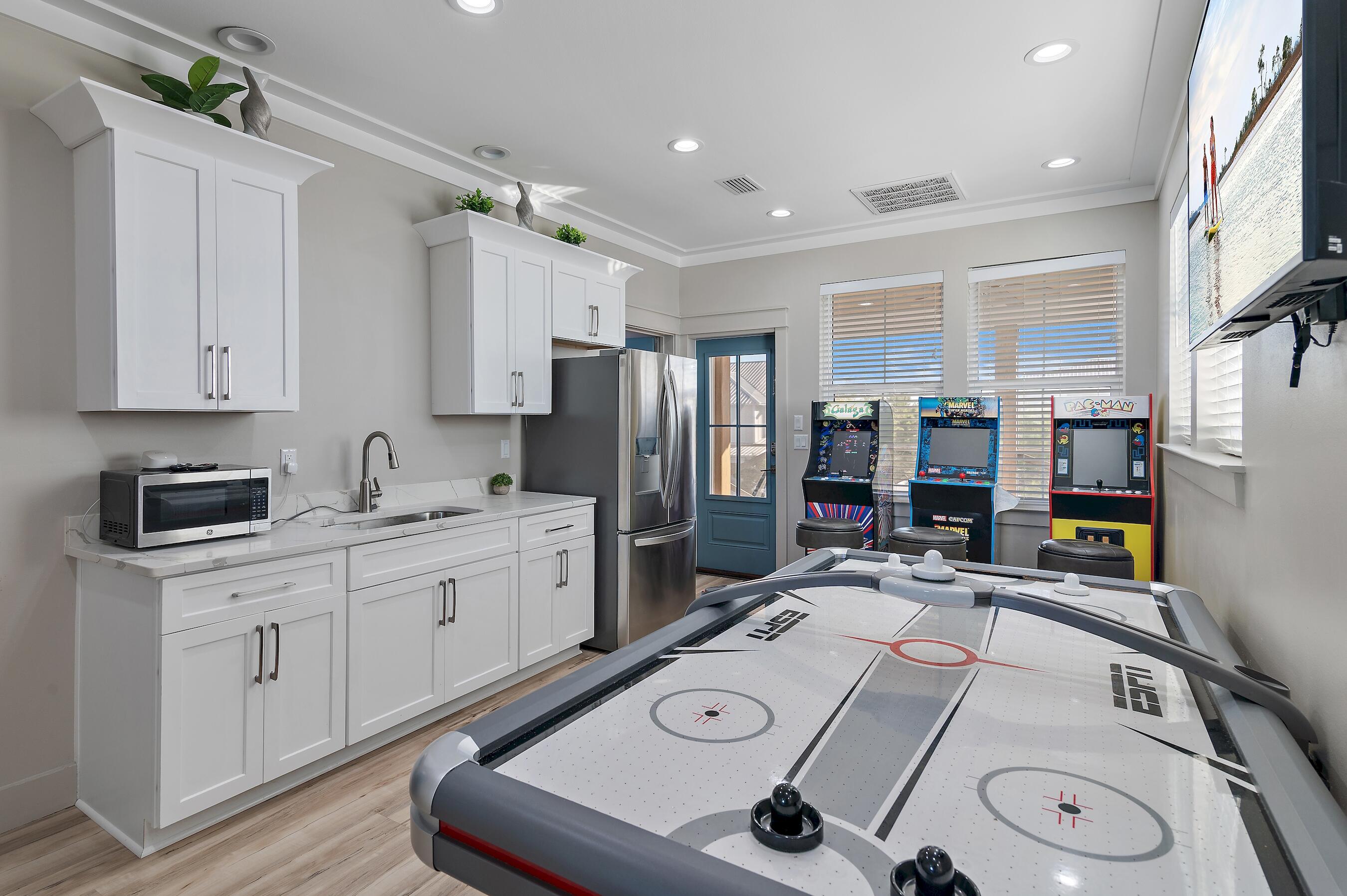 FRANGISTA BEACH 2ND ADDN - Residential