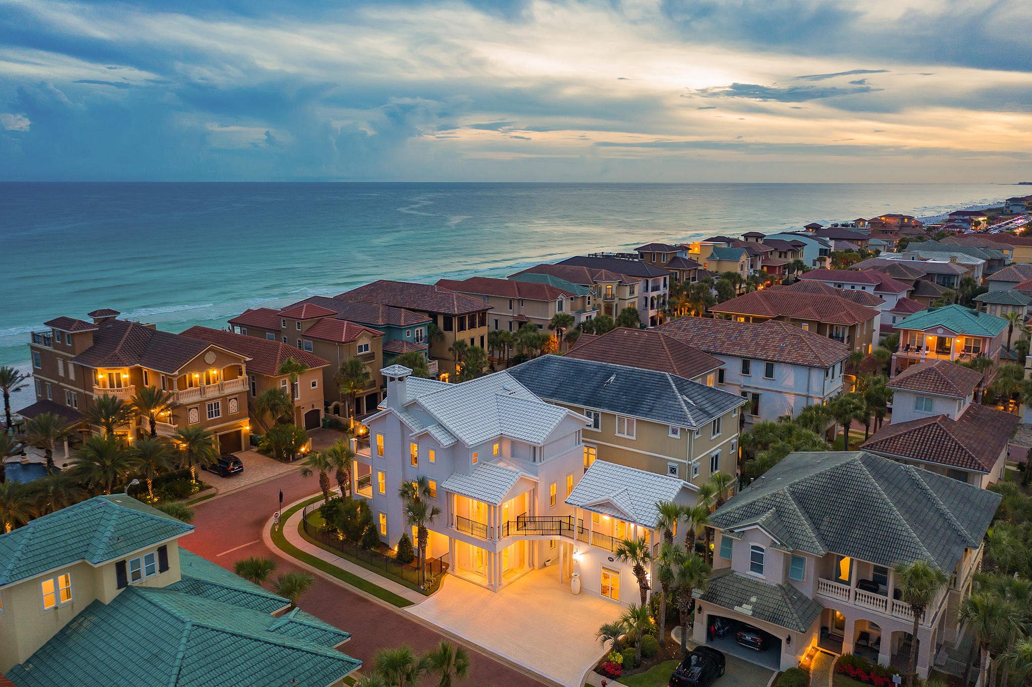 DESTINY BY THE SEA - Residential
