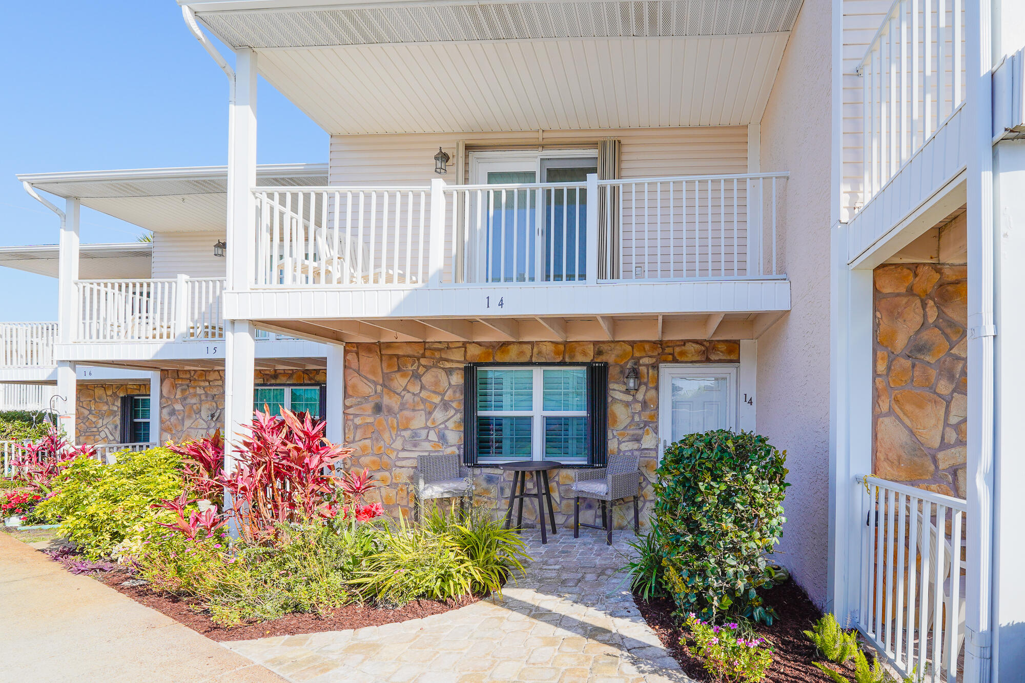 WOODLAND SHORES T/H PH 2 - Residential