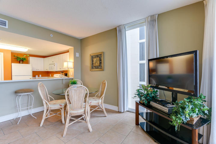 MAJESTIC BEACH TOWERS I - Residential