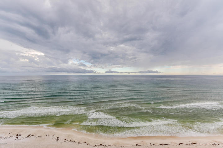 MAJESTIC BEACH TOWERS I - Residential