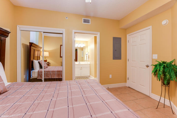 MAJESTIC BEACH TOWERS I - Residential