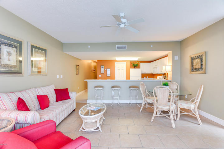 MAJESTIC BEACH TOWERS I - Residential