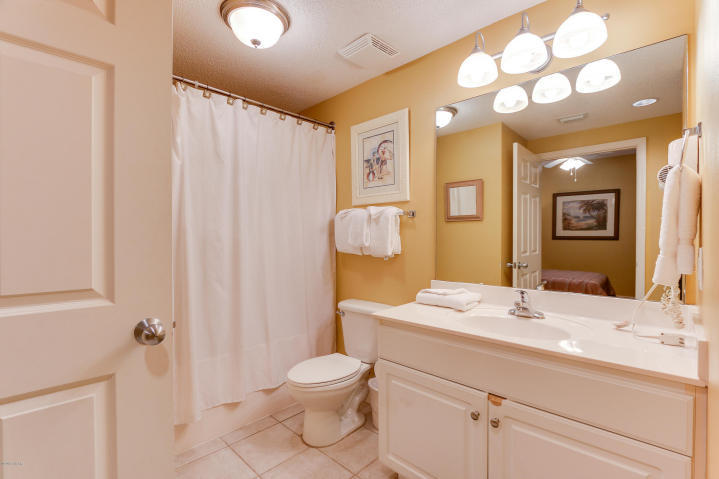 MAJESTIC BEACH TOWERS I - Residential