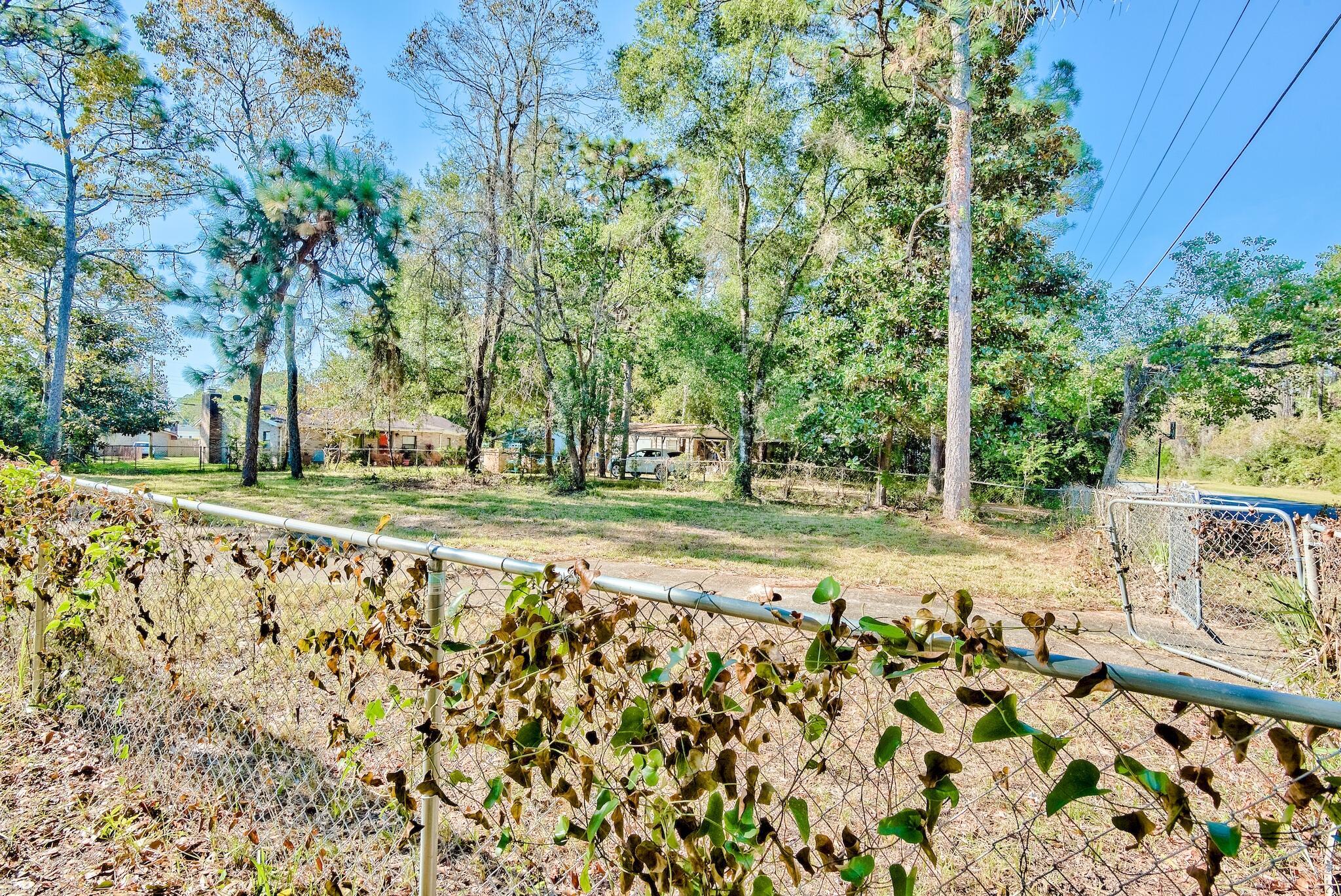 WILDWOOD PARK S/D LOT 6 BLK 2 - Land