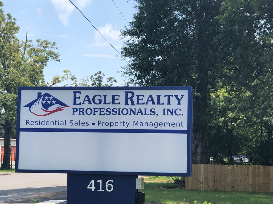 Looking for an all inclusive price for office space in Crestview? Look no further 1000 sqft 3 Offices, reception area, handicap accessible bathroom, kitchenette/breakroom with paved parking with all utilites (water/trash/electric/internet) included with insurance and real estate taxes rolled in the the monthly rent. Not to mention access to a large conference room with large flat screen tv and seating for 10. Additional storage negotiable in potentially conditioned garage in the rear of the property. The other tenant is a local family owned and operated real estate and property management business. The property is located behind the Okaloosa Teachers Credit Union on Garden St with plenty of local traffic with the High School up the street. Schedule your showing today