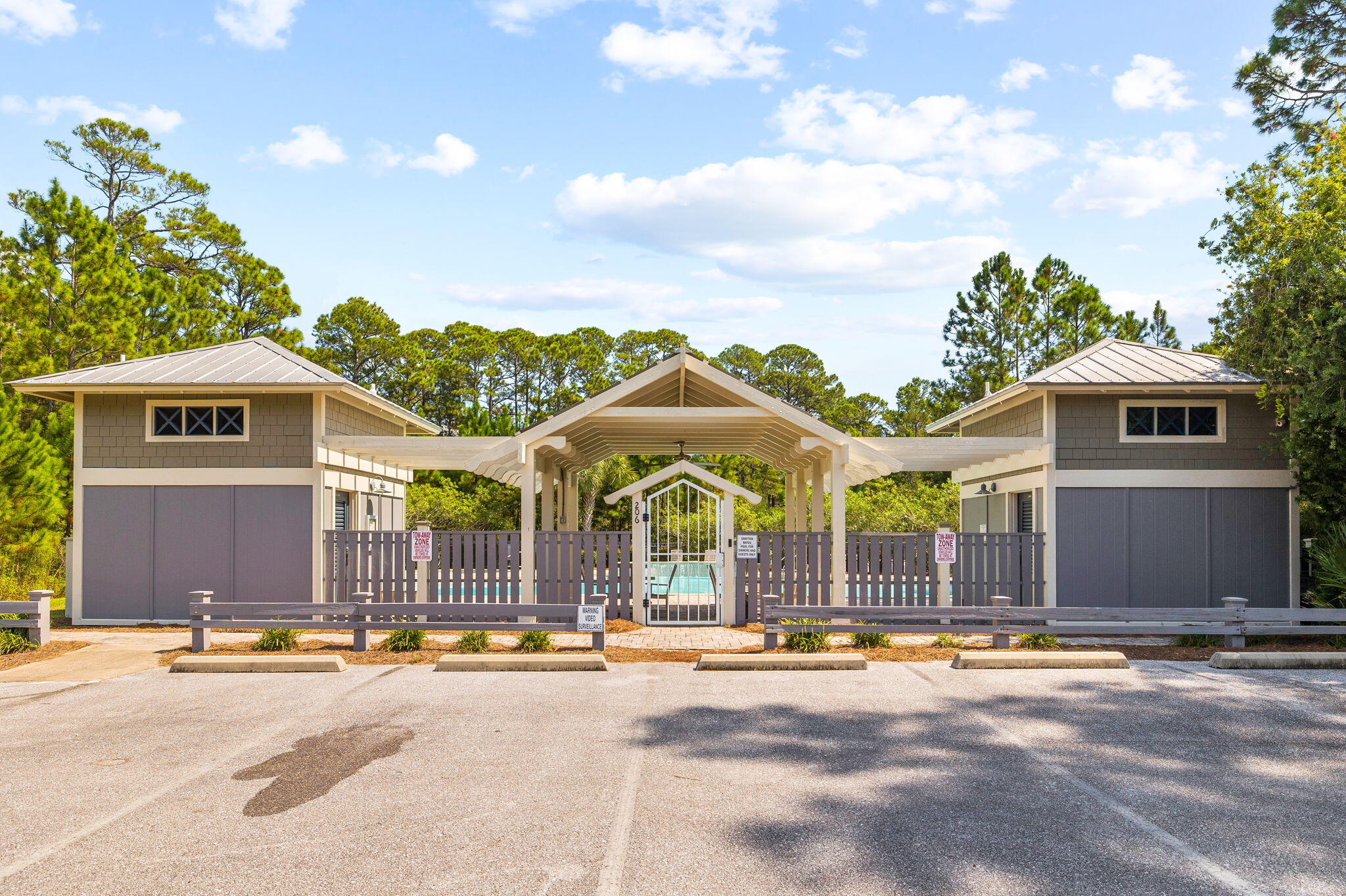 GRAYTON BAYOU - Residential