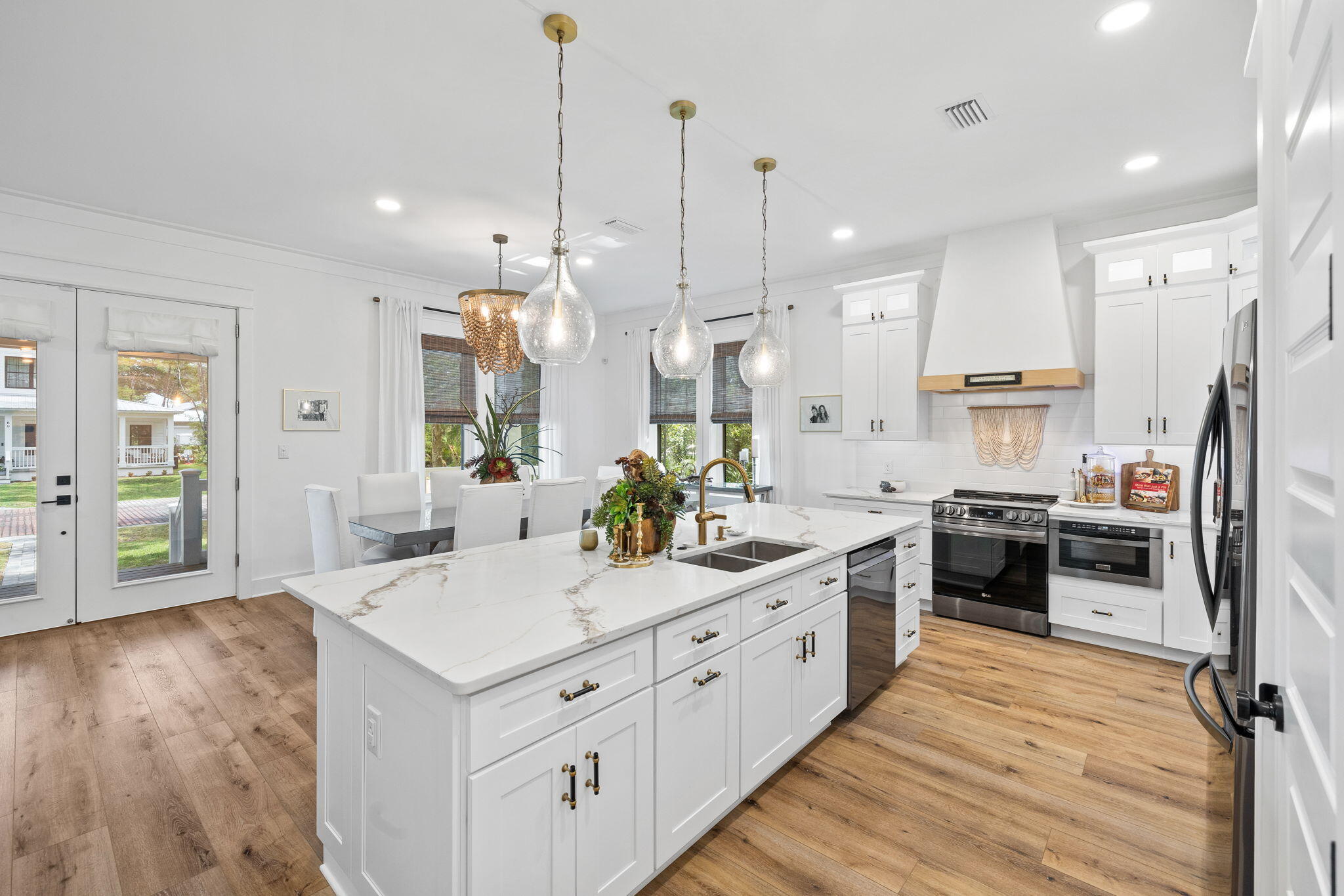 GRAYTON BAYOU - Residential