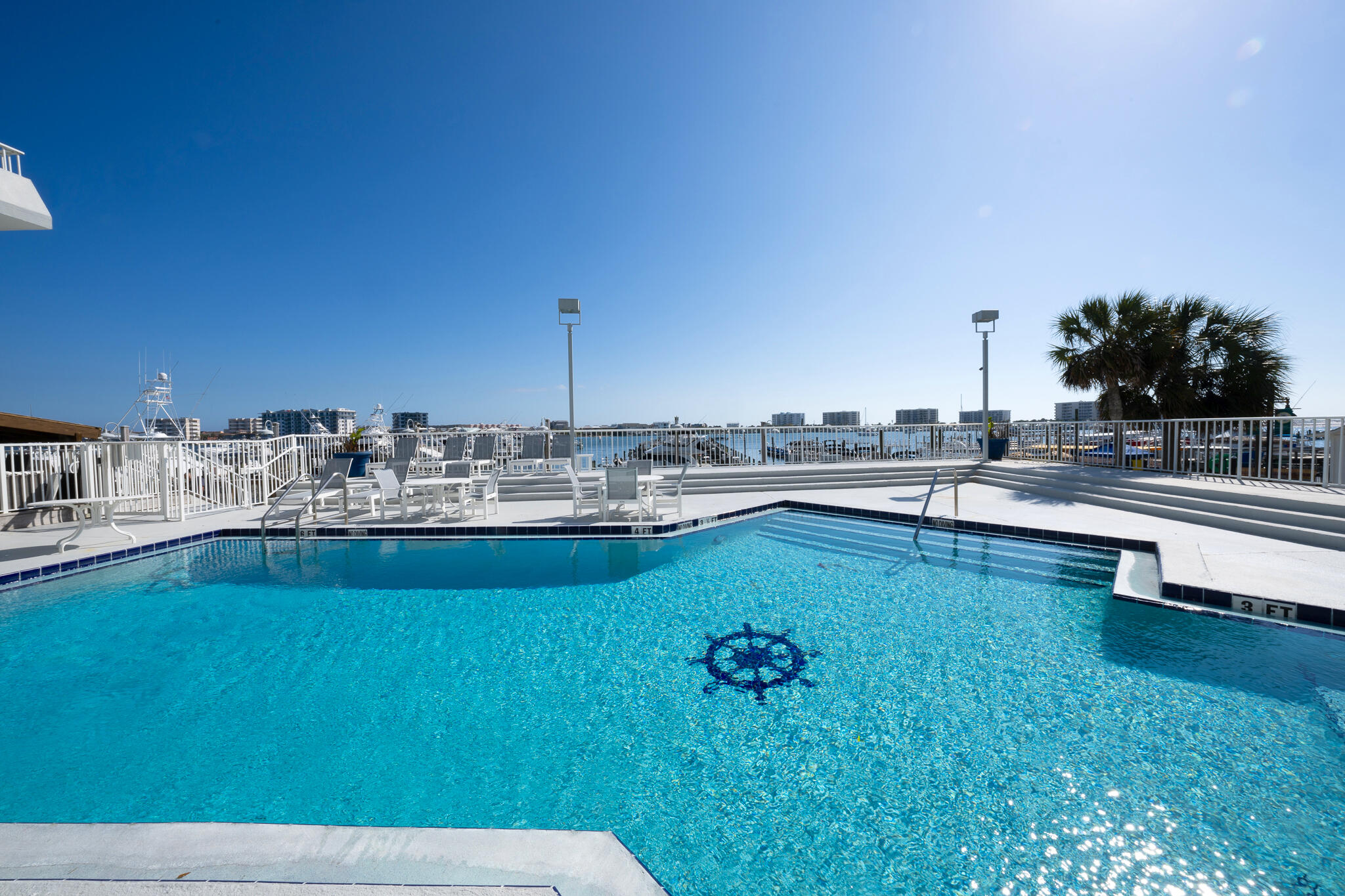 DESTIN YACHT CLUB - Residential