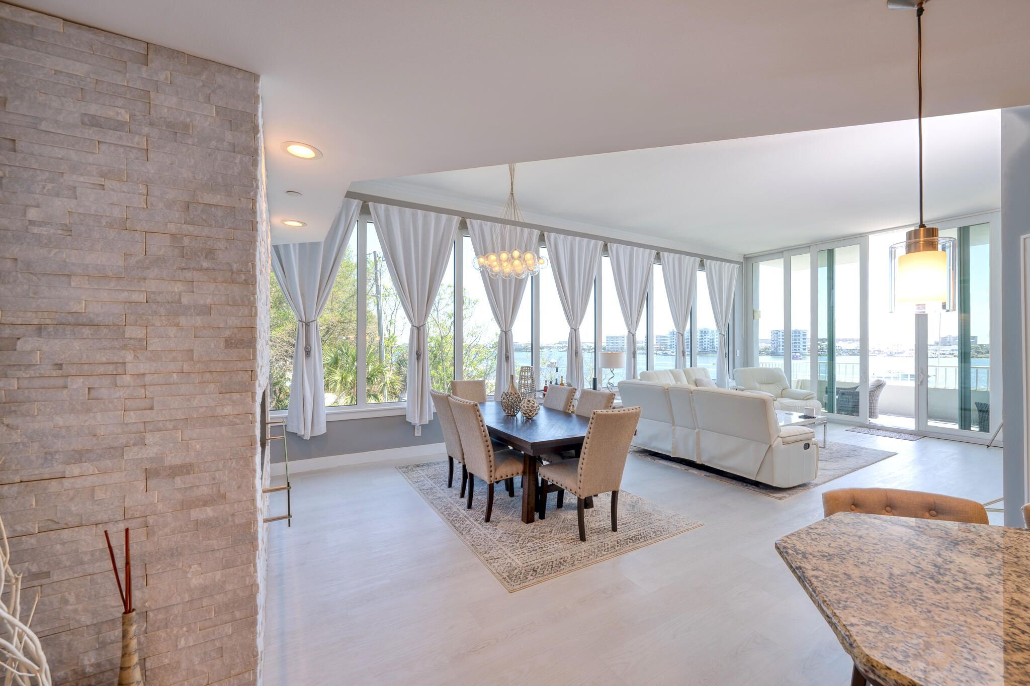 DESTIN YACHT CLUB - Residential