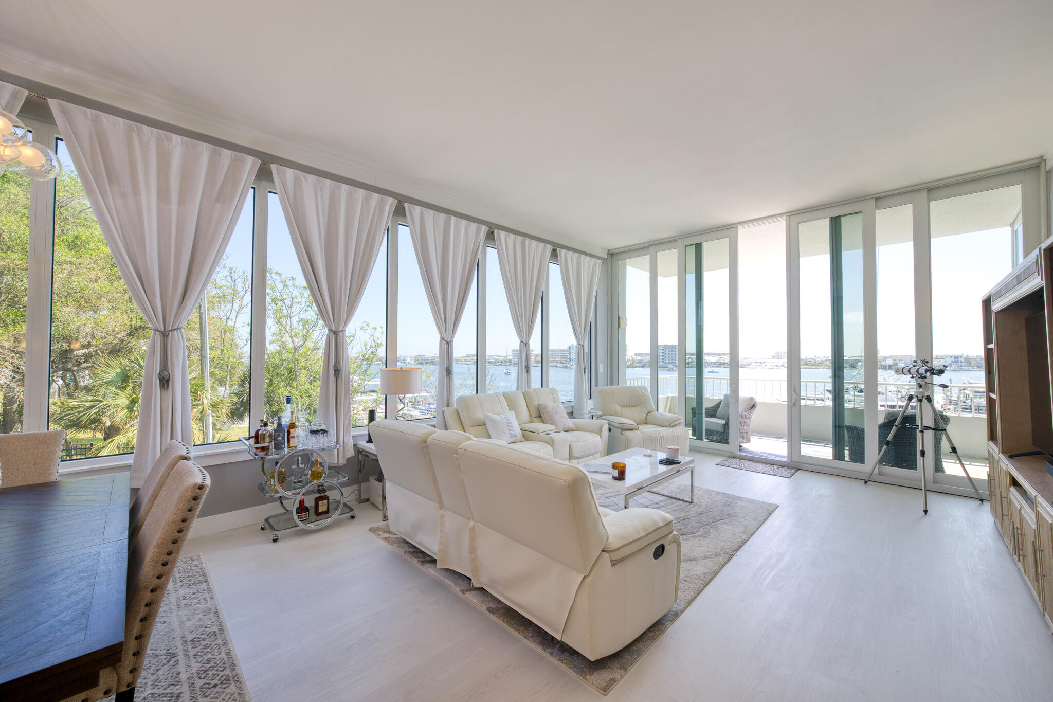 DESTIN YACHT CLUB - Residential