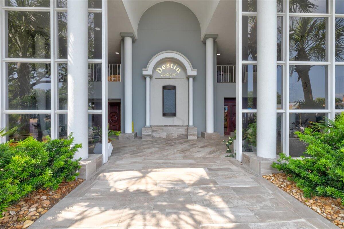 DESTIN YACHT CLUB - Residential