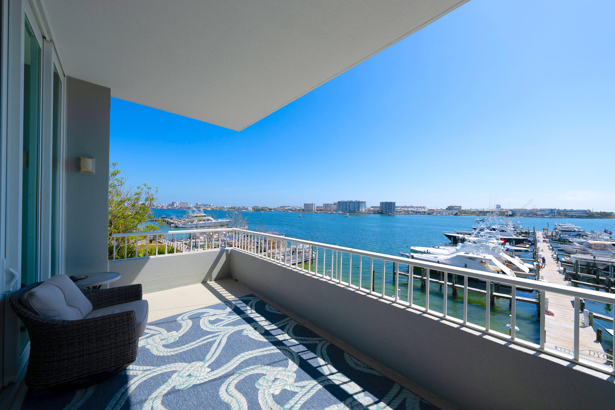 DESTIN YACHT CLUB - Residential