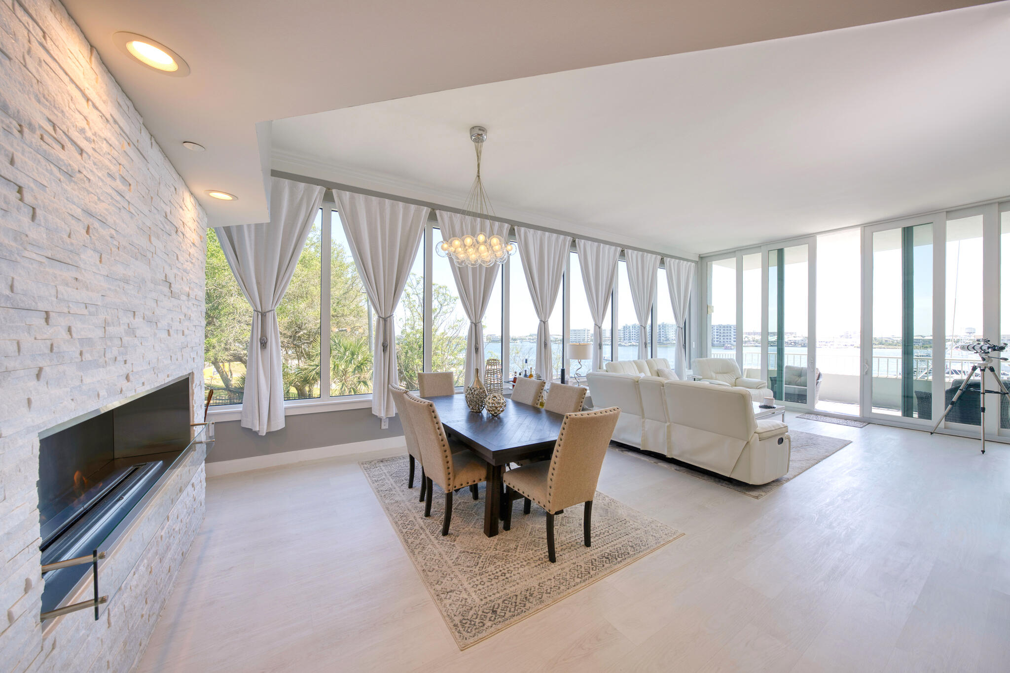 DESTIN YACHT CLUB - Residential