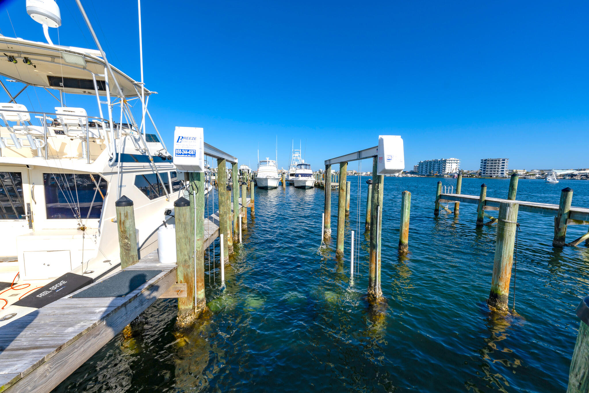 DESTIN YACHT CLUB - Residential