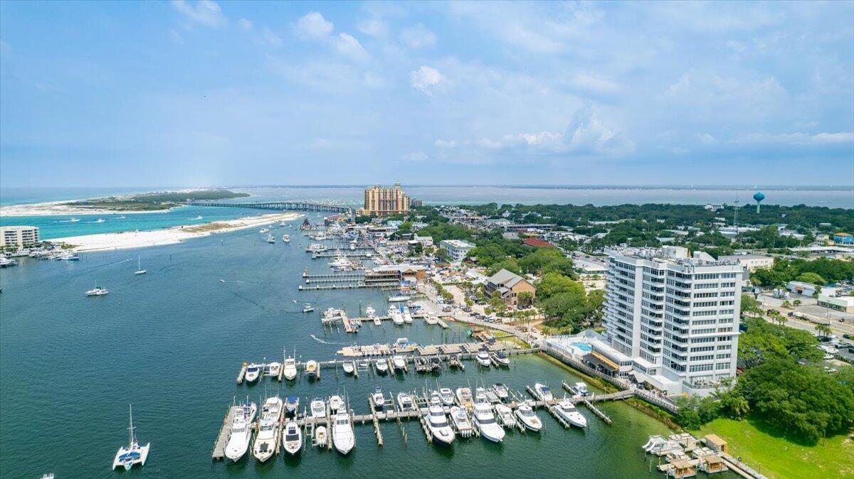 DESTIN YACHT CLUB - Residential
