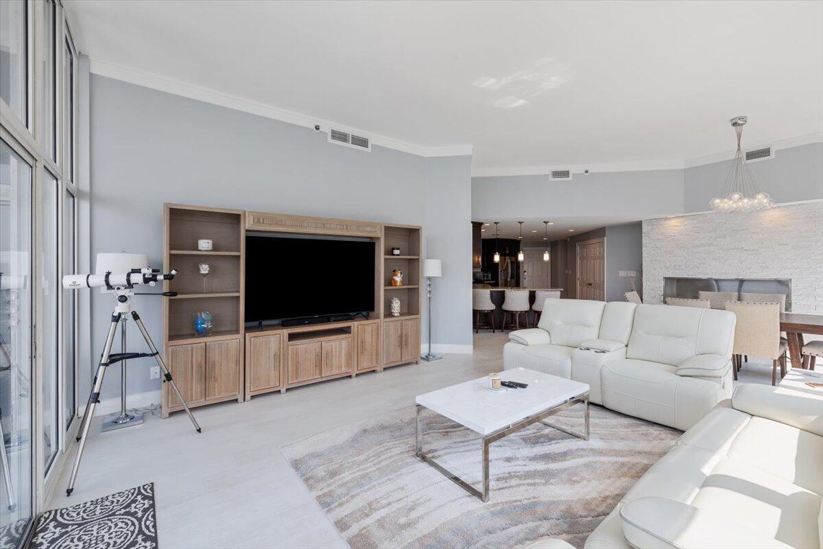 DESTIN YACHT CLUB - Residential