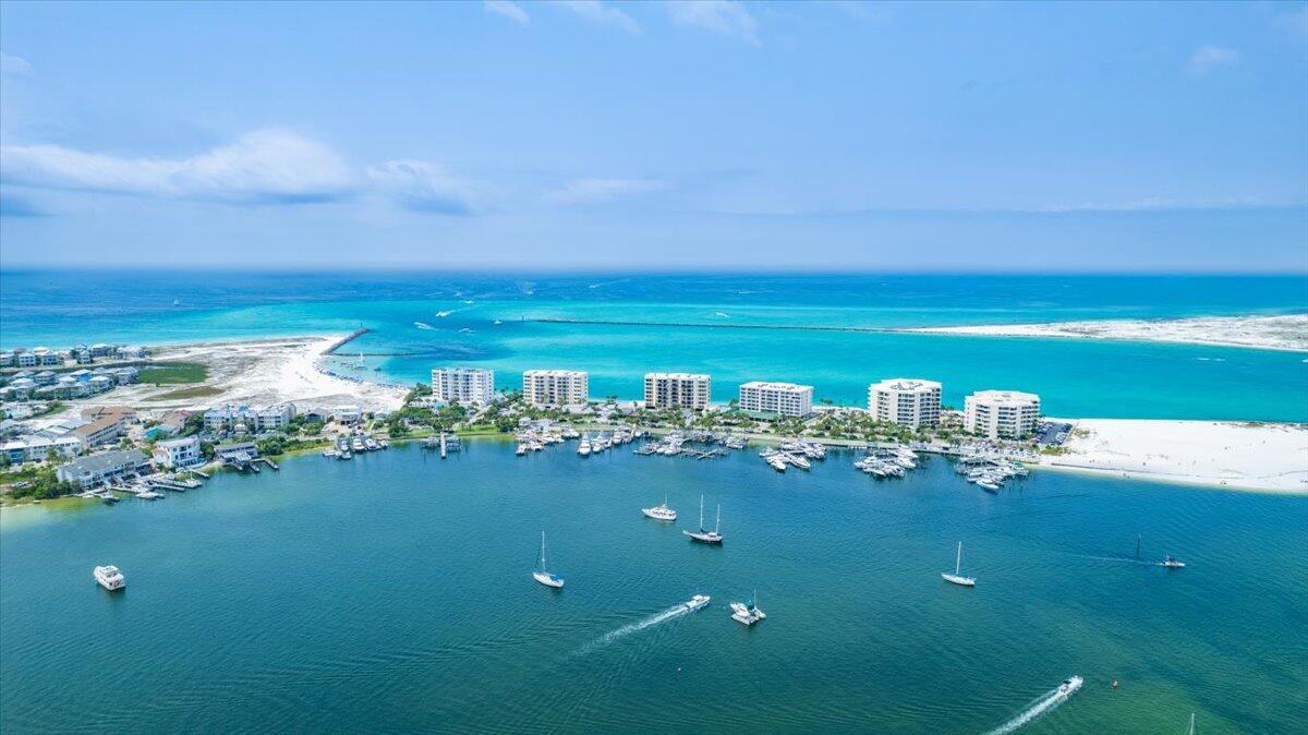 DESTIN YACHT CLUB - Residential