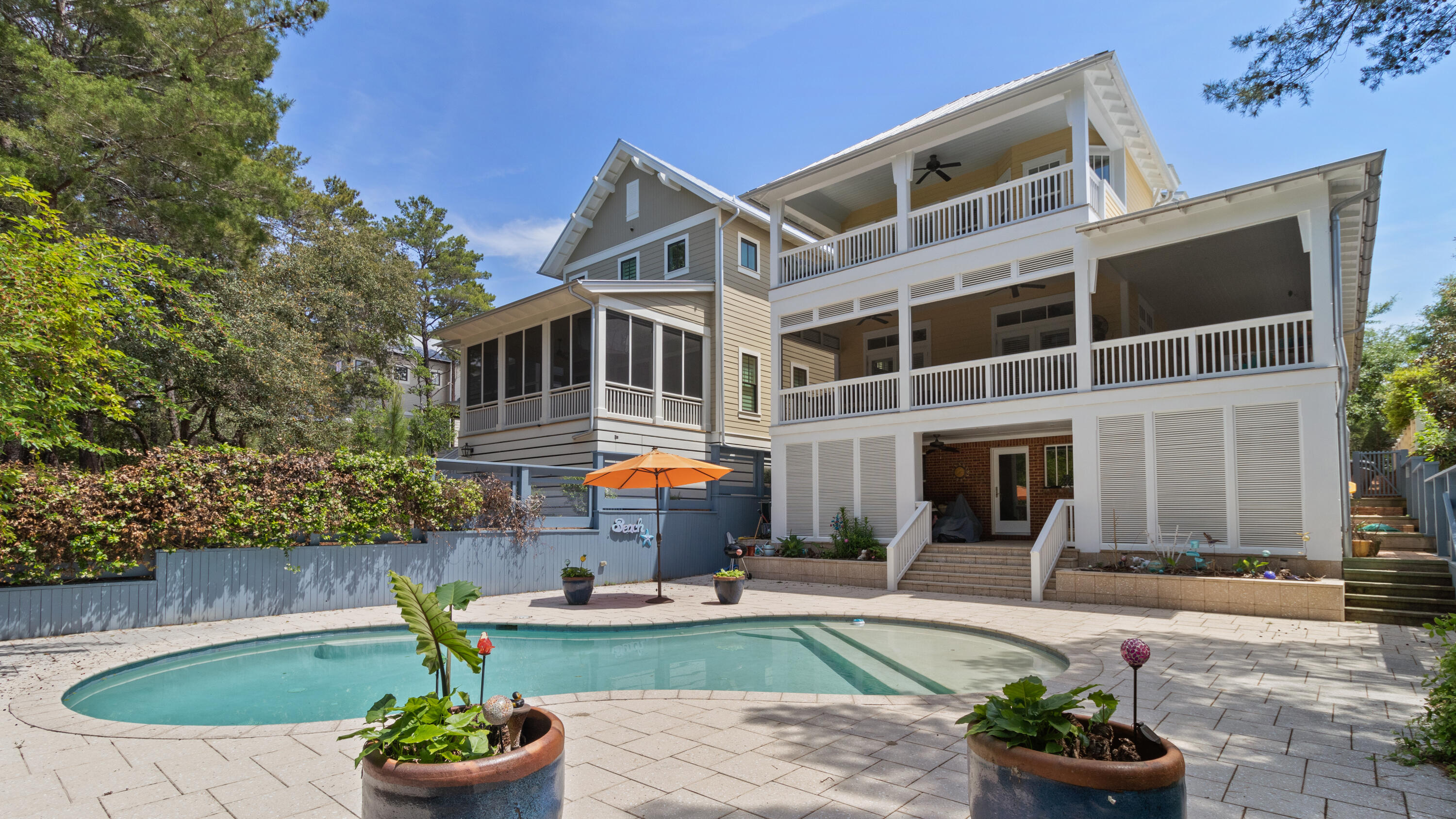 FOREST LAKES - Residential