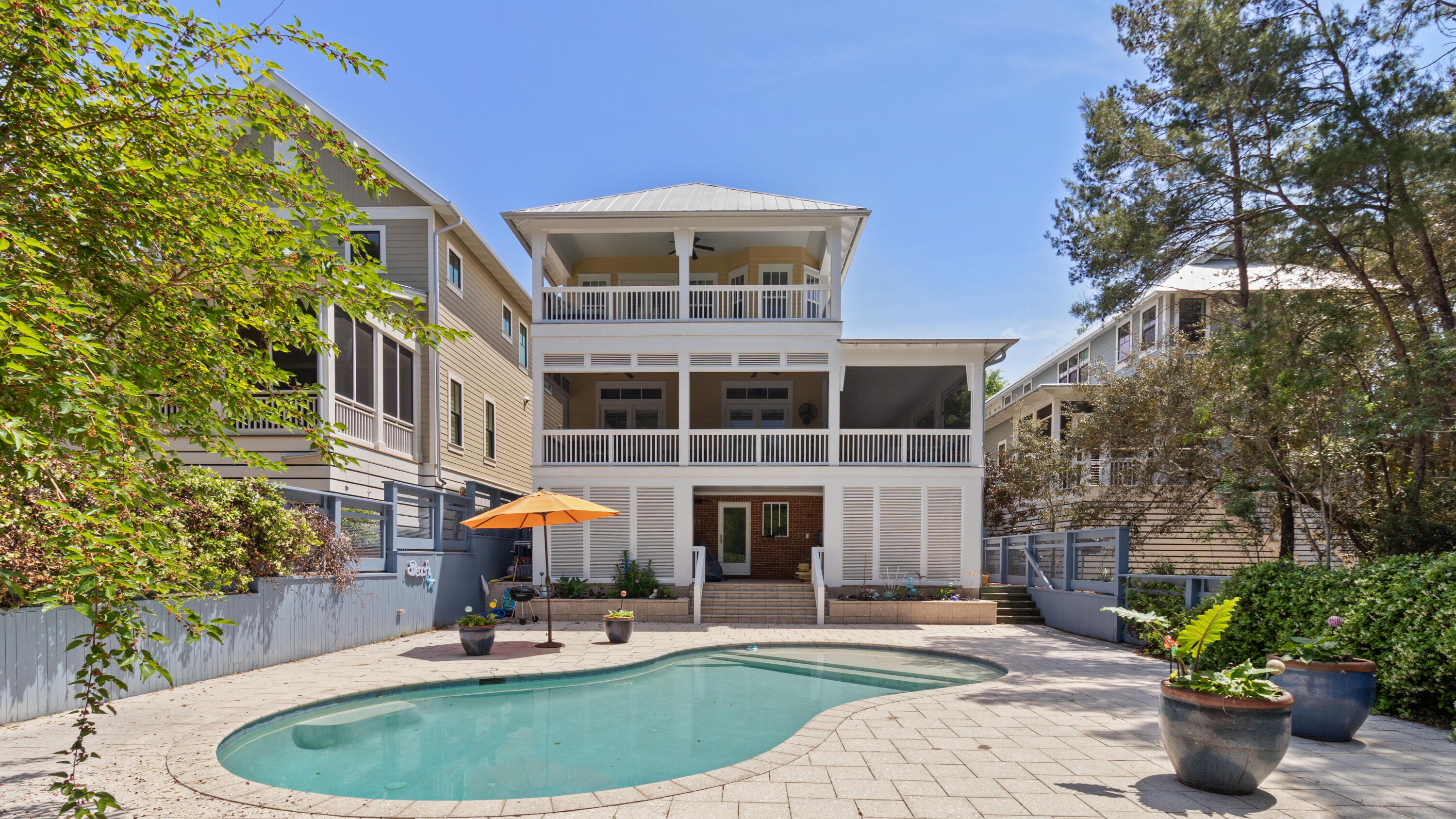 FOREST LAKES - Residential