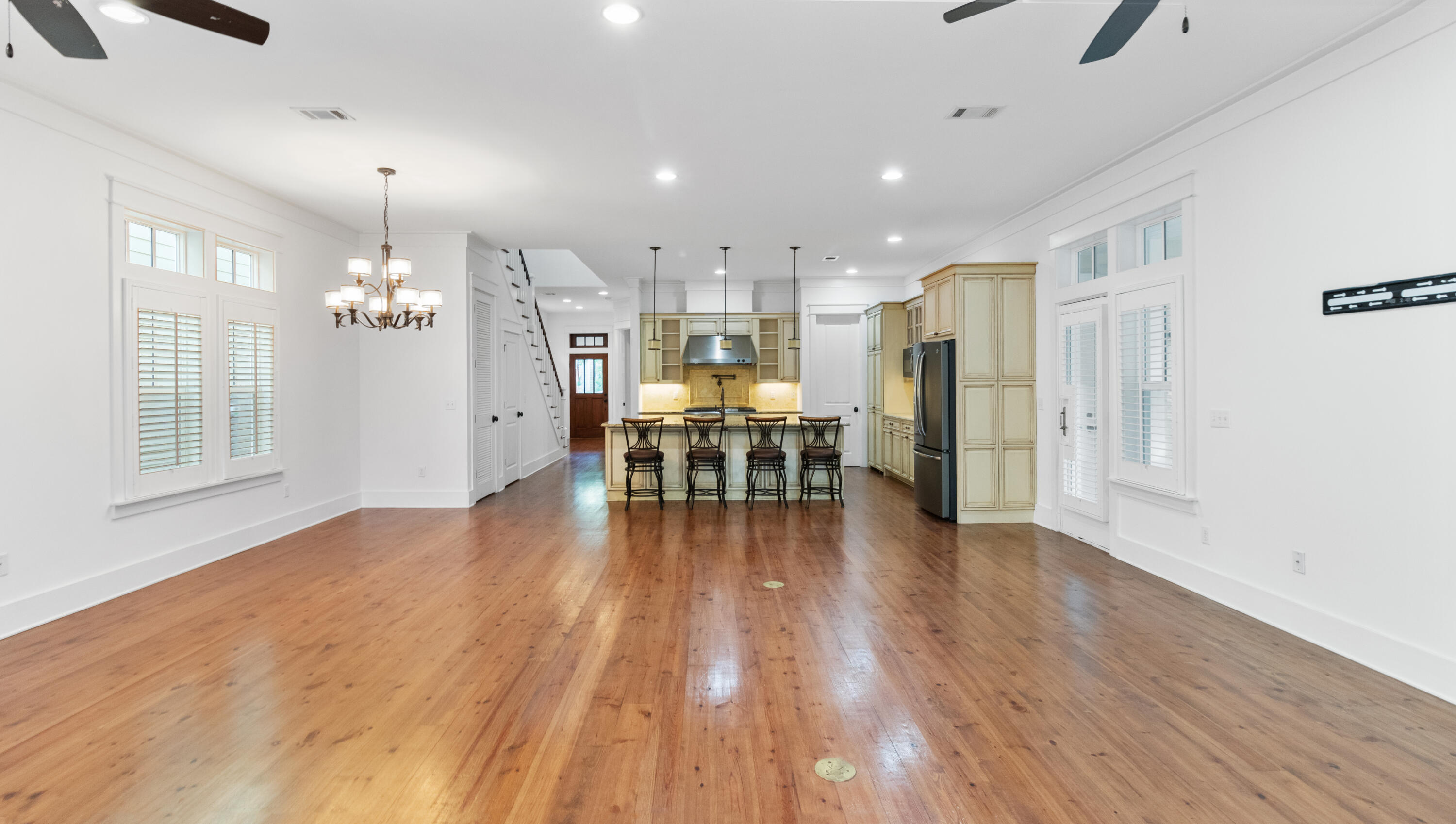 FOREST LAKES - Residential