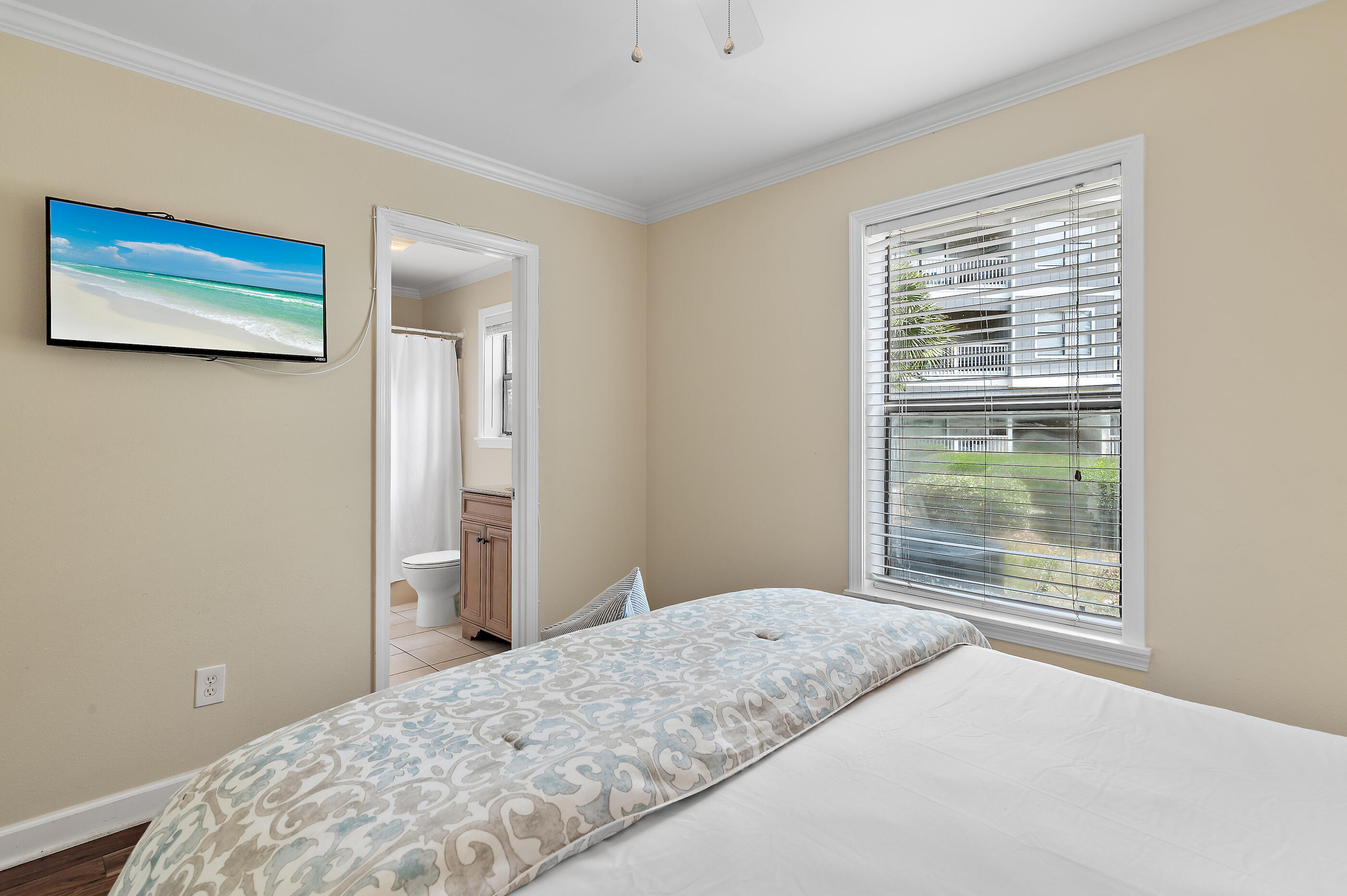 BEACHWOOD VILLAS CONDO - Residential
