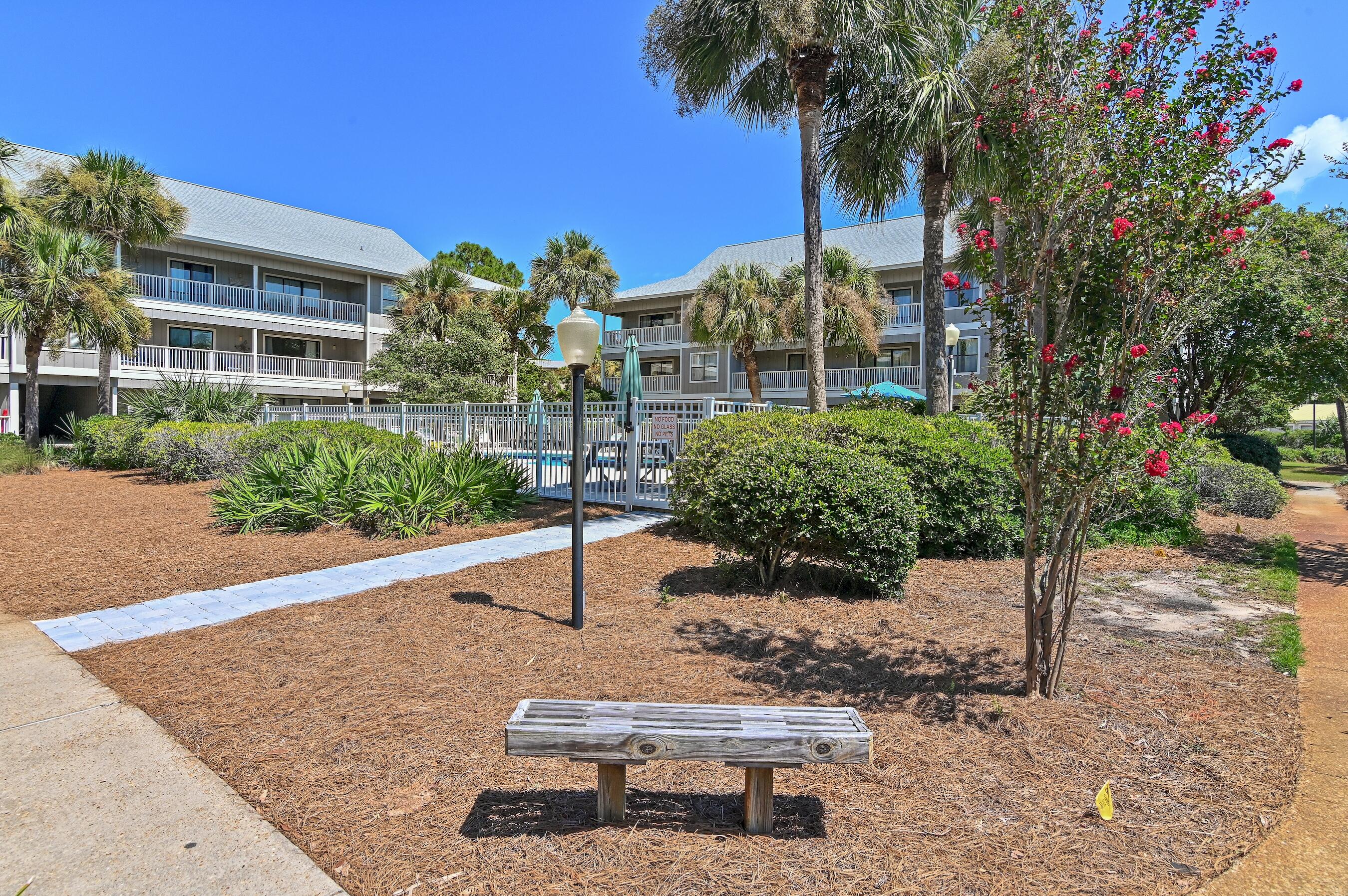 BEACHWOOD VILLAS CONDO - Residential