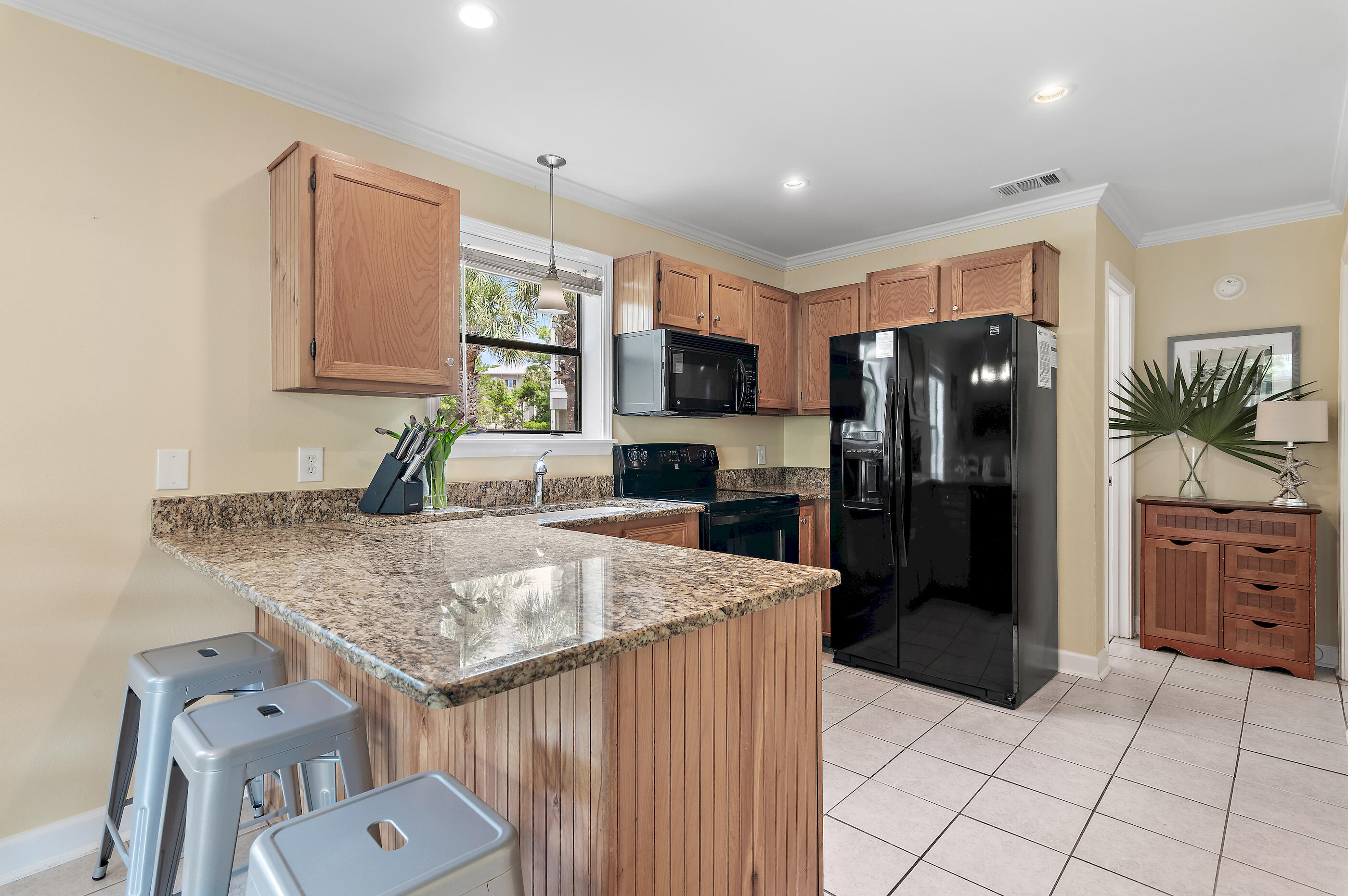 BEACHWOOD VILLAS CONDO - Residential