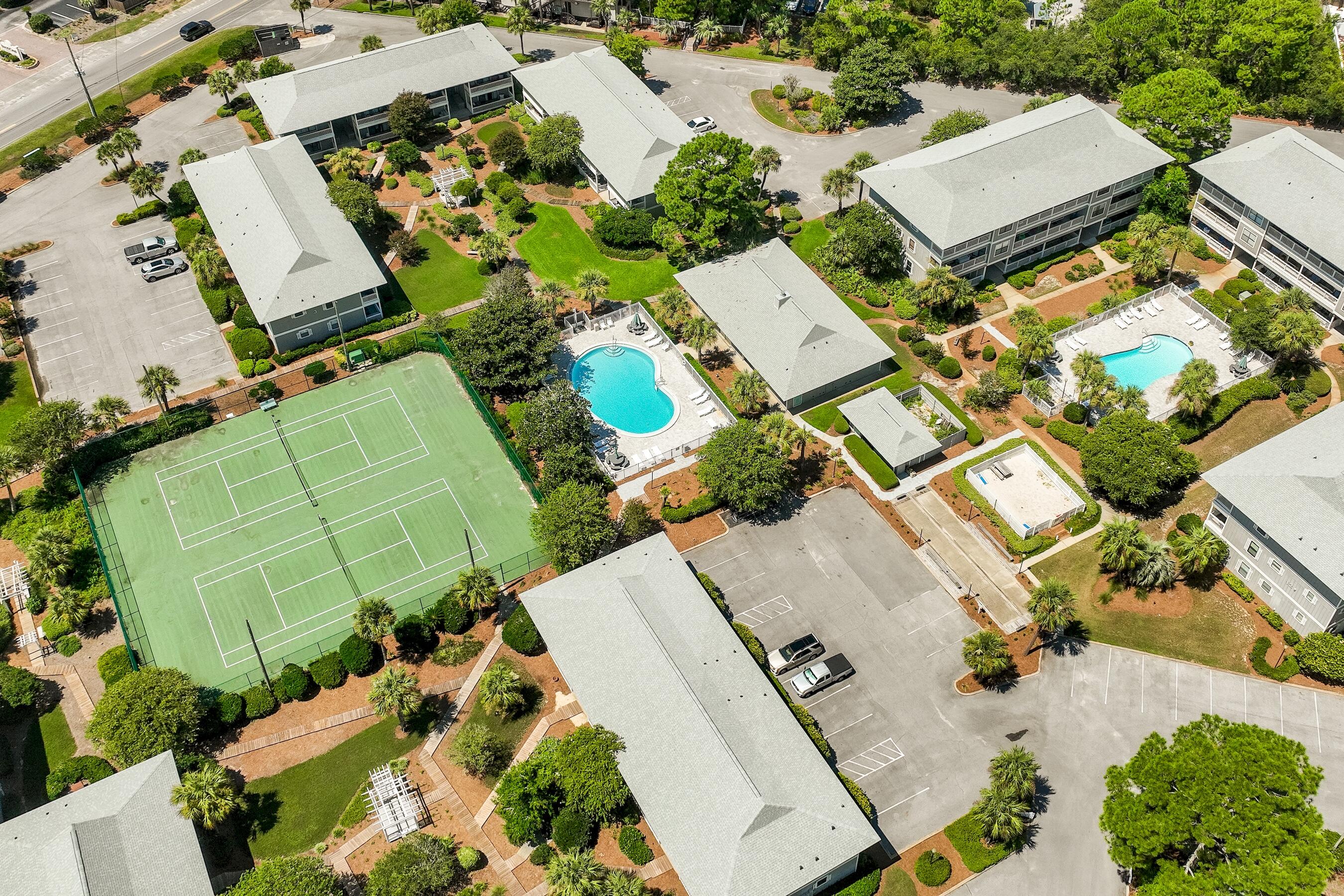BEACHWOOD VILLAS CONDO - Residential