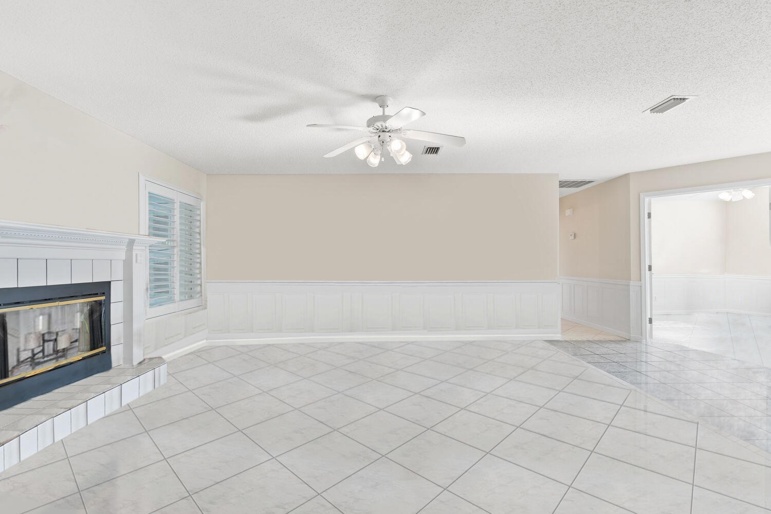 JAMAICAN LAKE CONDOS - Residential