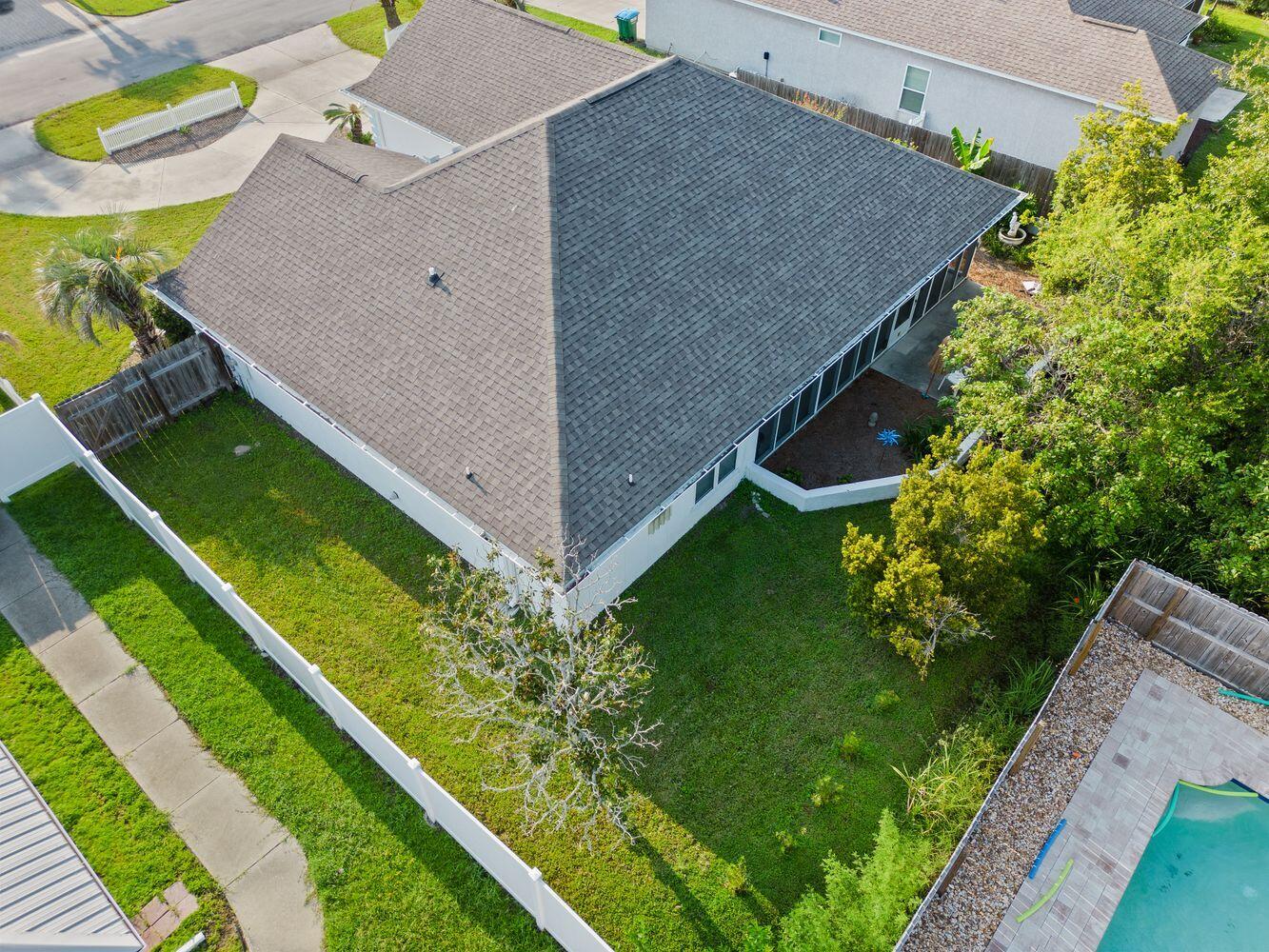 JAMAICAN LAKE CONDOS - Residential