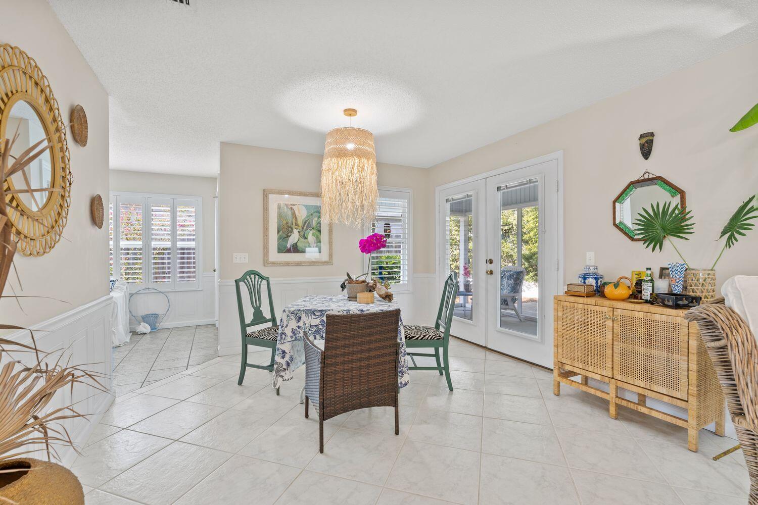 JAMAICAN LAKE CONDOS - Residential