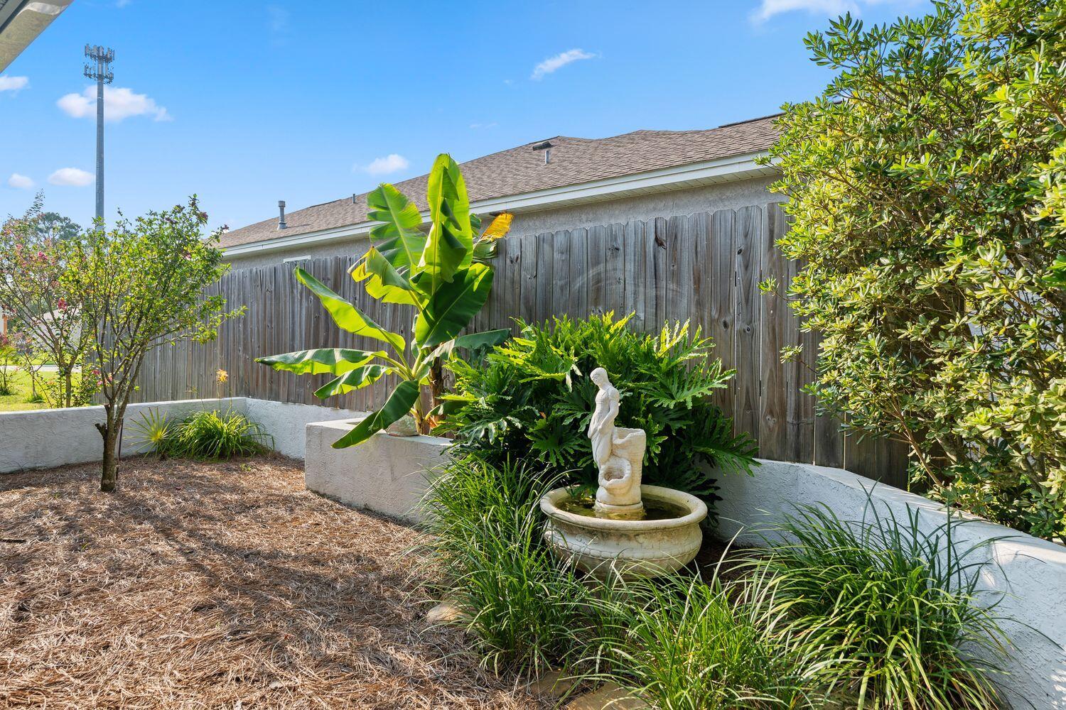 JAMAICAN LAKE CONDOS - Residential