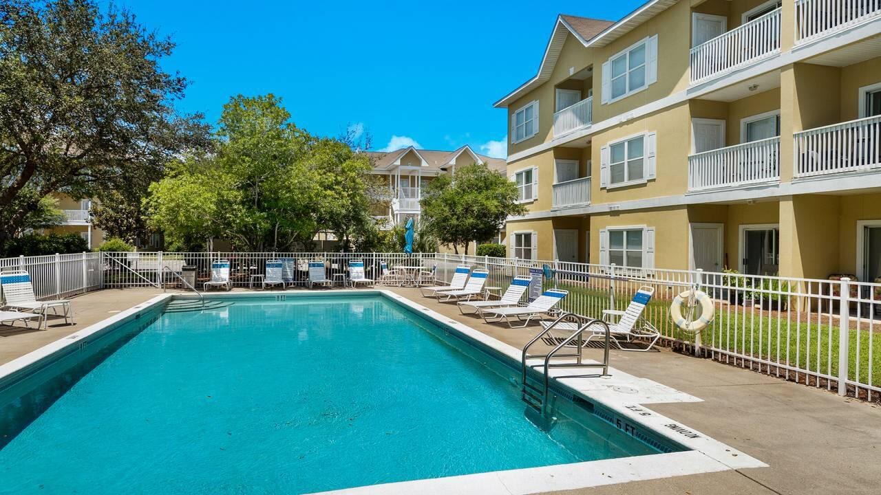 HERONS WATCH CONDO PH 1 - Residential