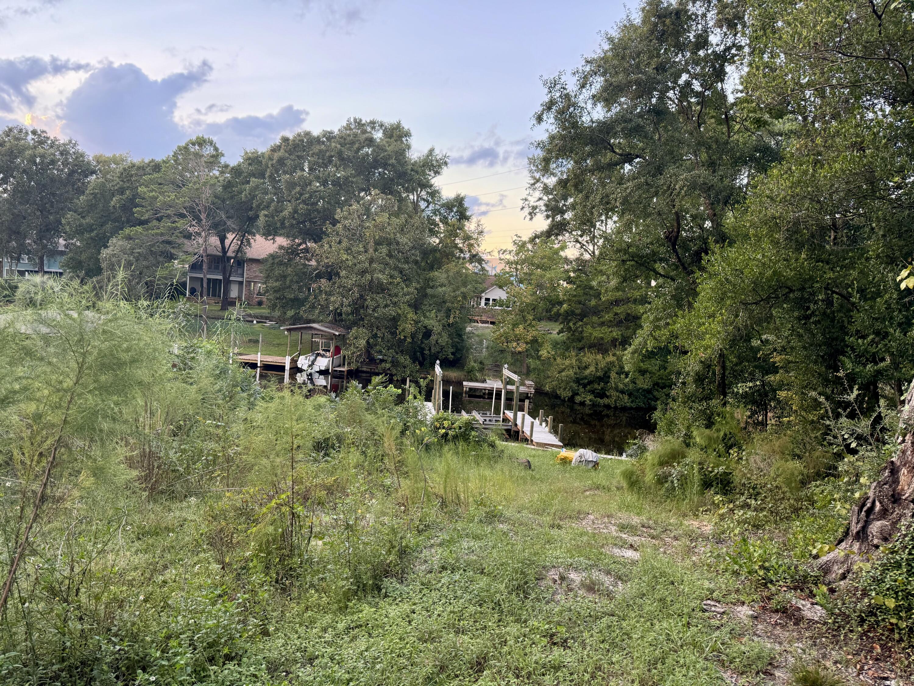 EDGEWATER VILLAGE - Land