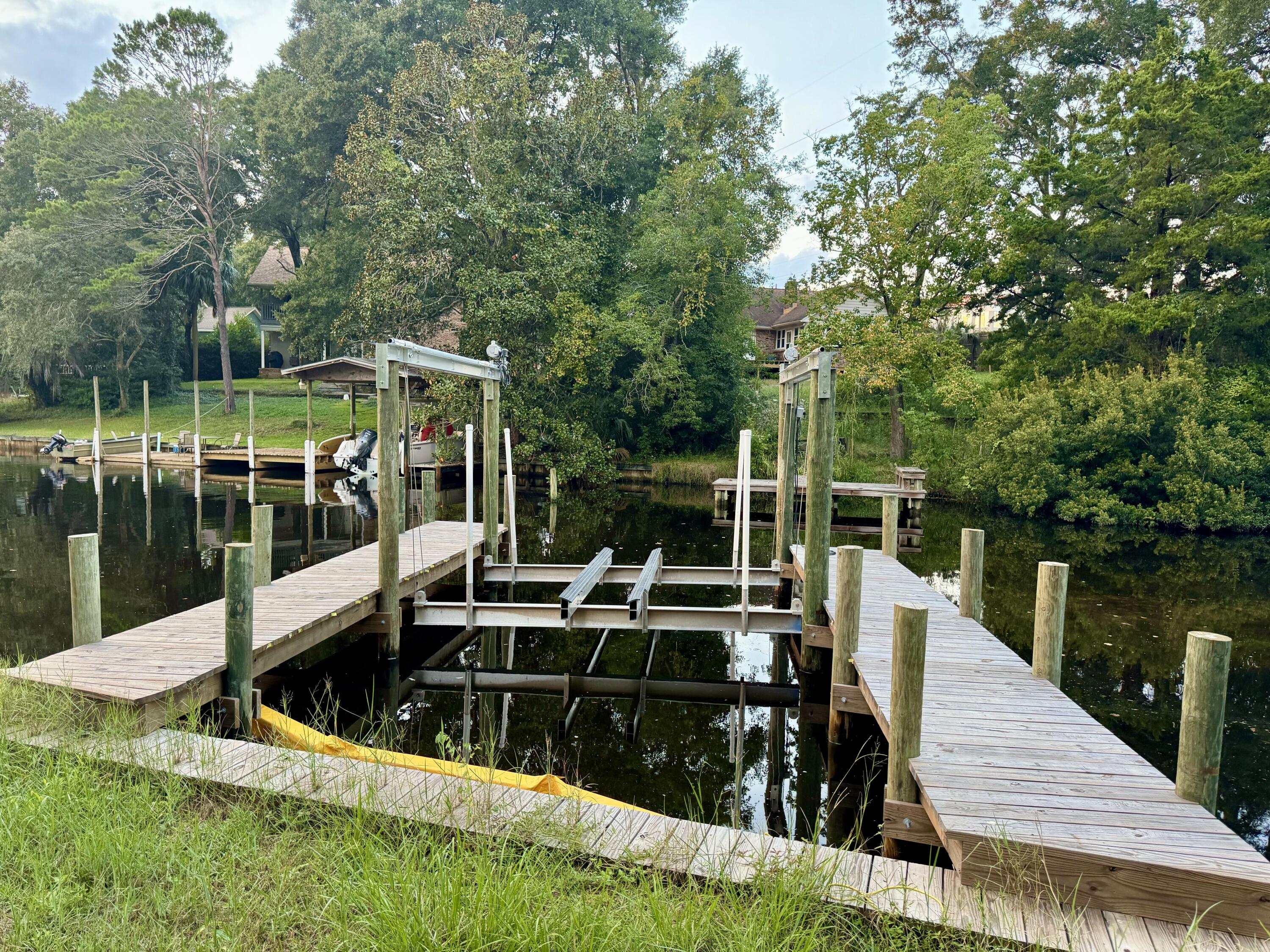 EDGEWATER VILLAGE - Land
