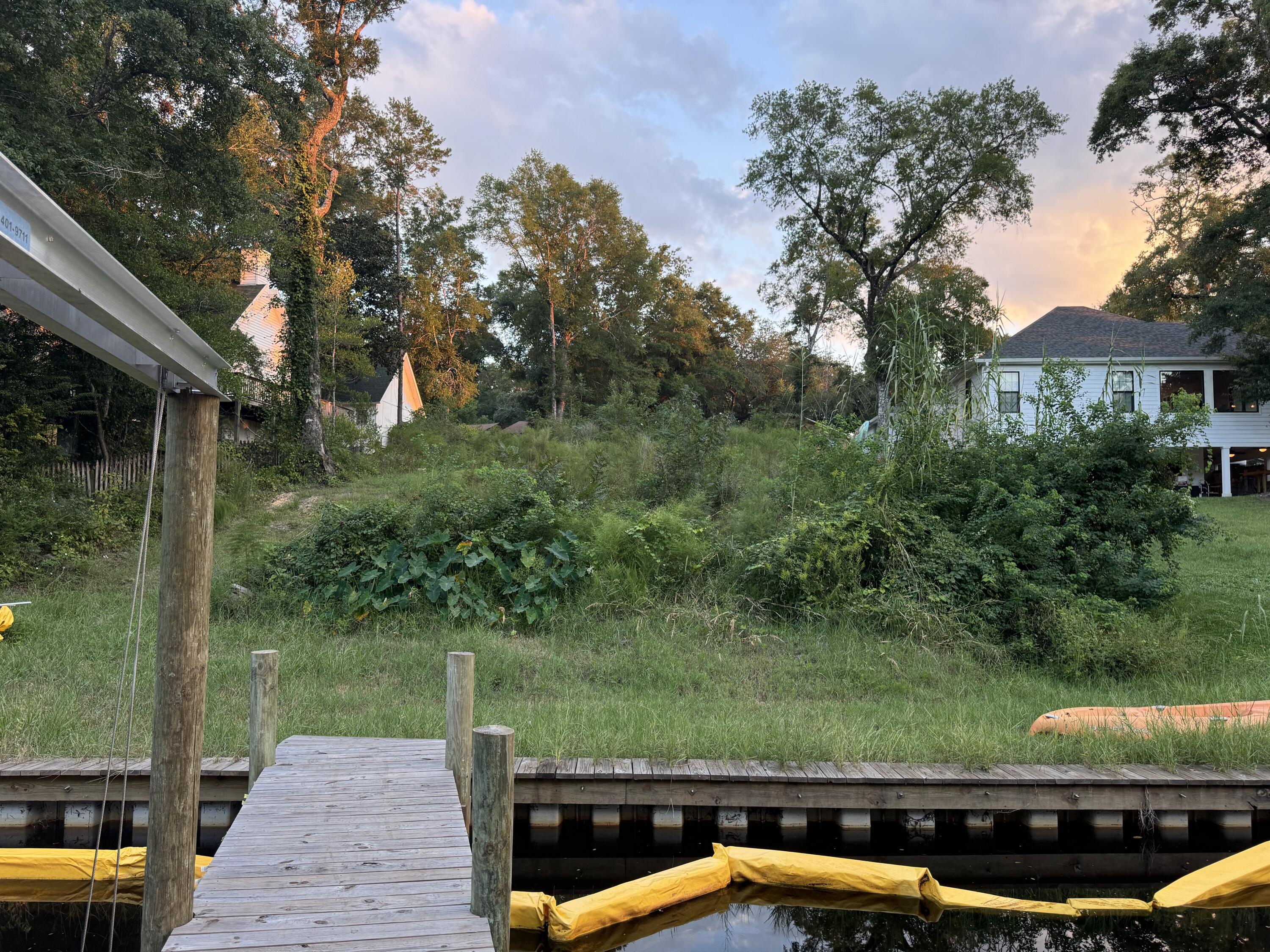 EDGEWATER VILLAGE - Land