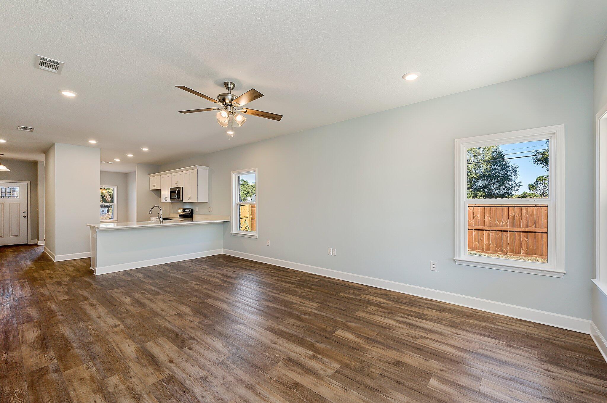 LIBERTY OAKS - Residential