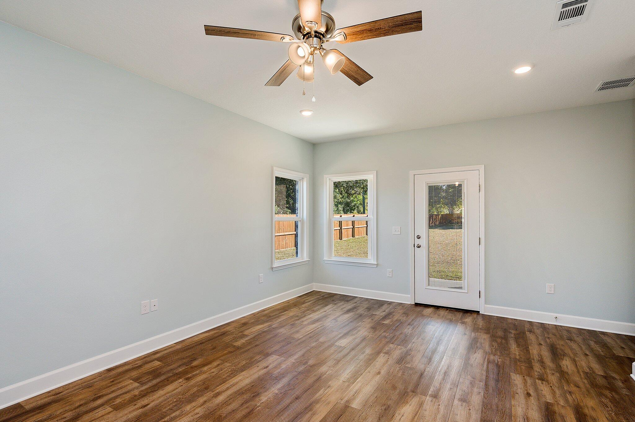 LIBERTY OAKS - Residential
