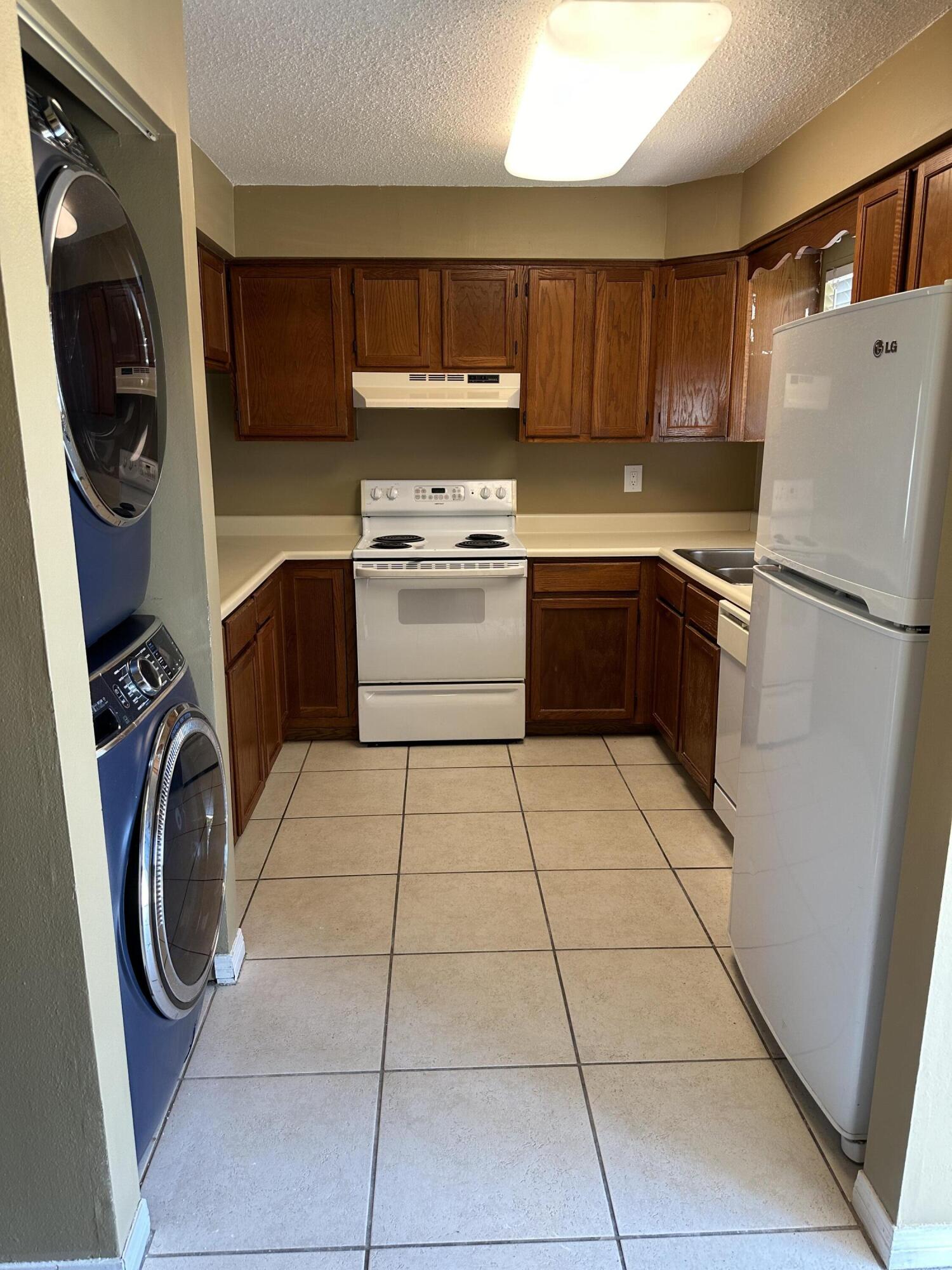COMMODORES LANDING 3-B - Residential