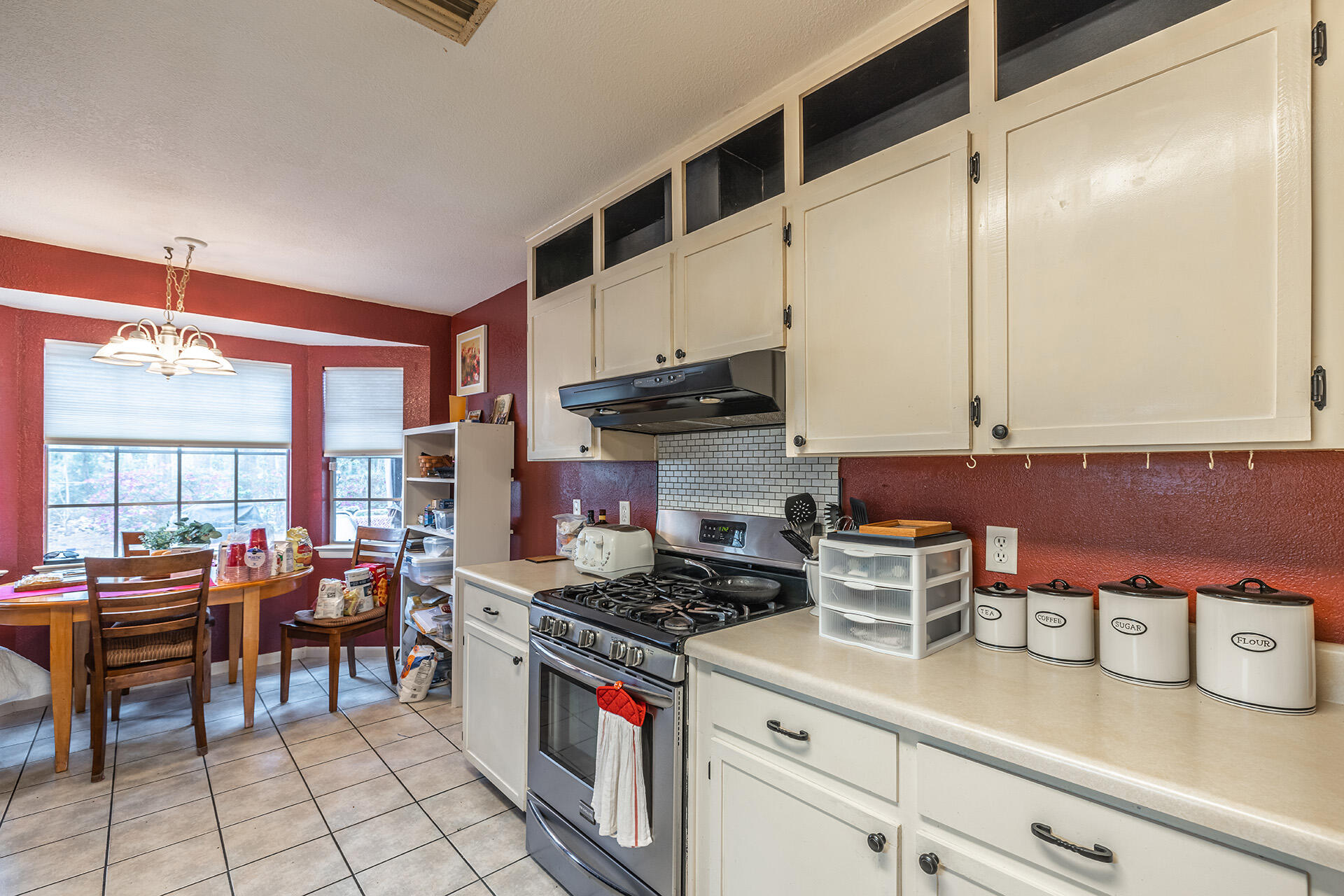 LAKE LORRAINE ESTATES - Residential