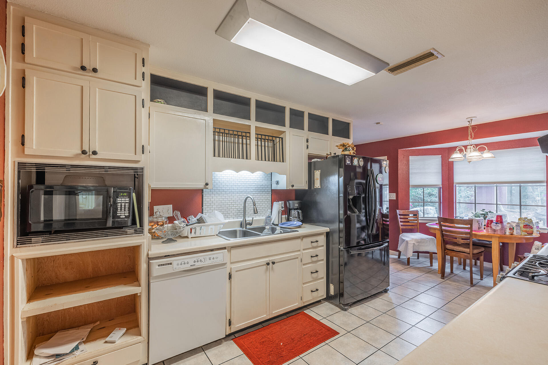 LAKE LORRAINE ESTATES - Residential