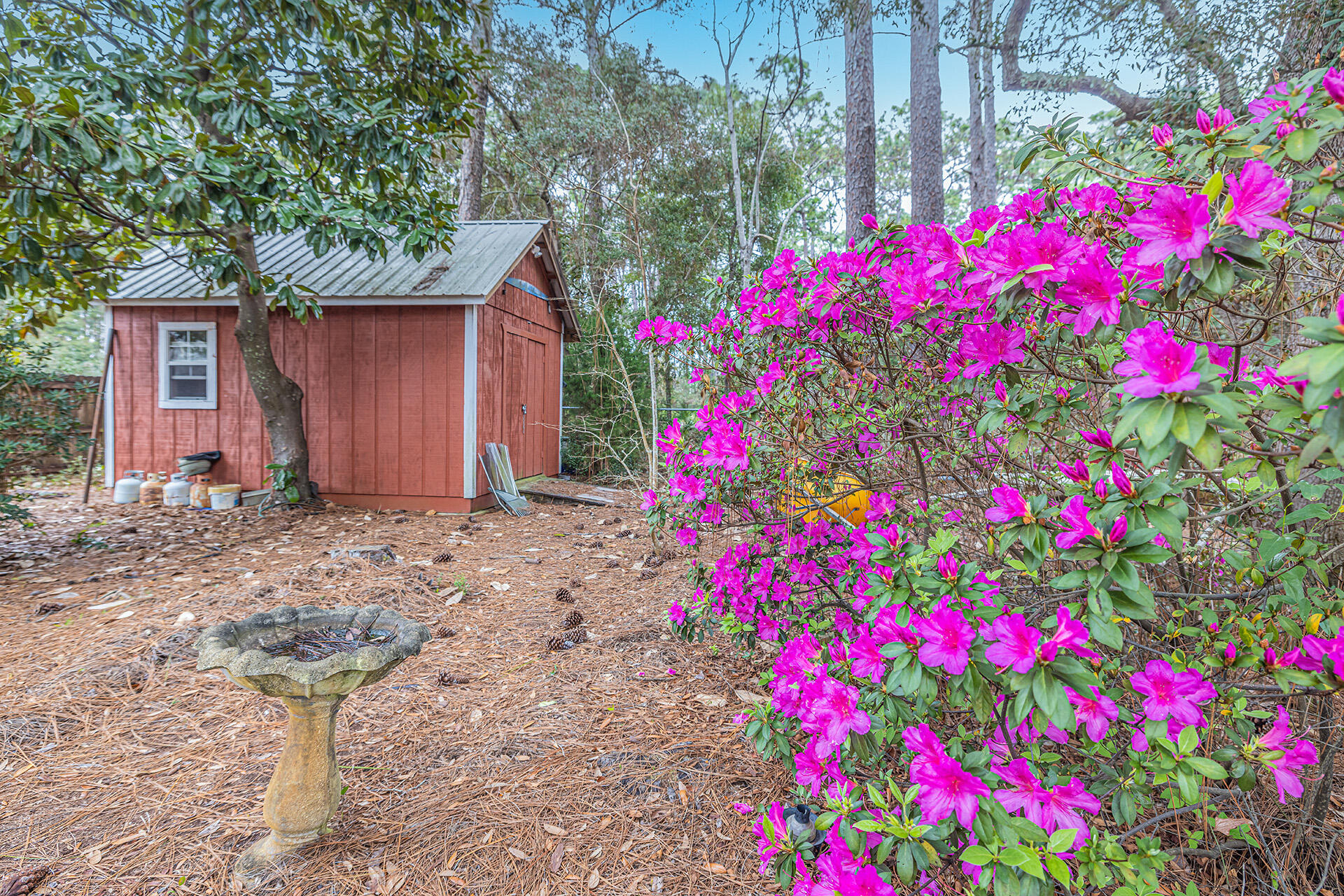 LAKE LORRAINE ESTATES - Residential