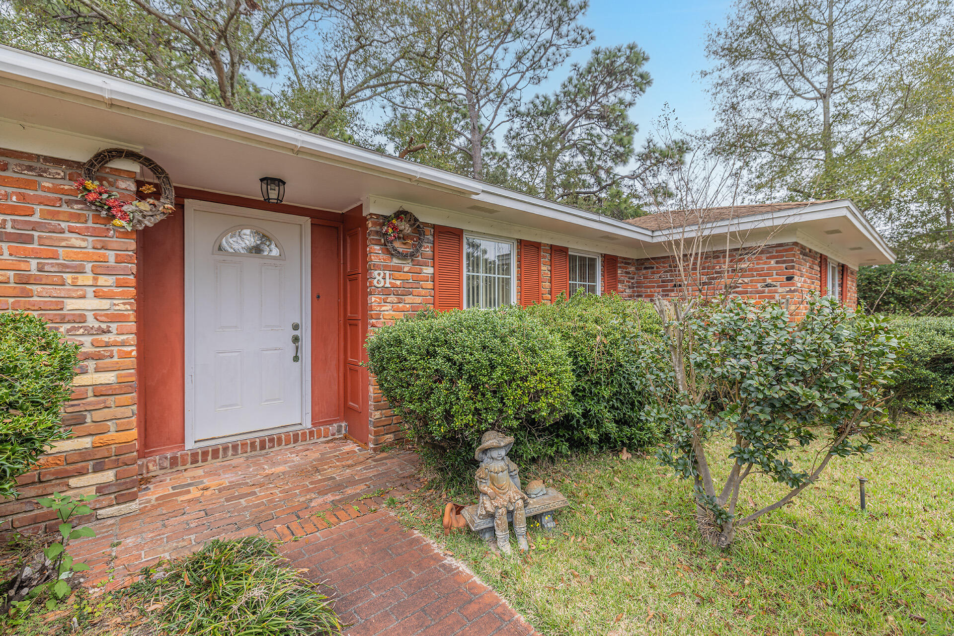 LAKE LORRAINE ESTATES - Residential