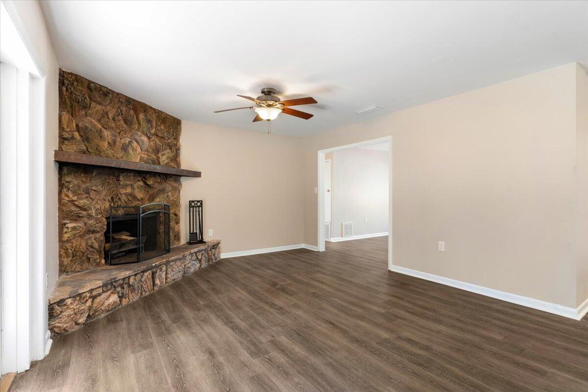 LAKEVIEW ESTATES - Residential