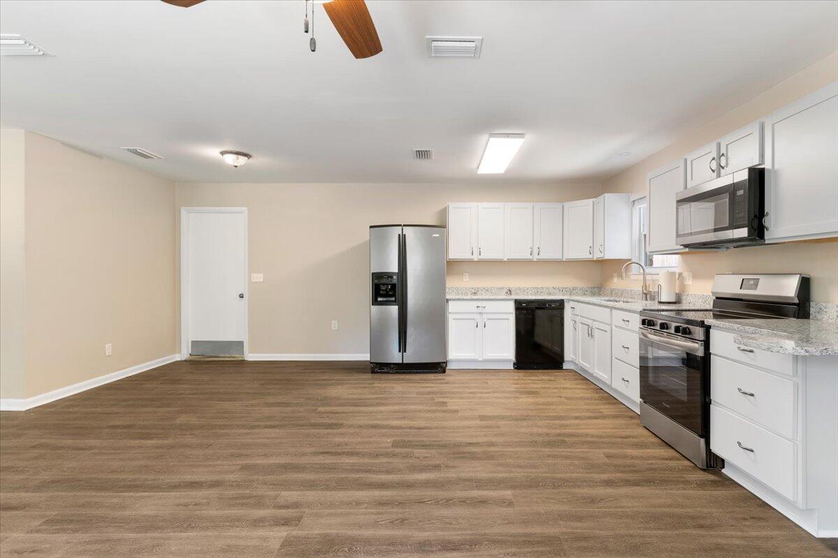 LAKEVIEW ESTATES - Residential